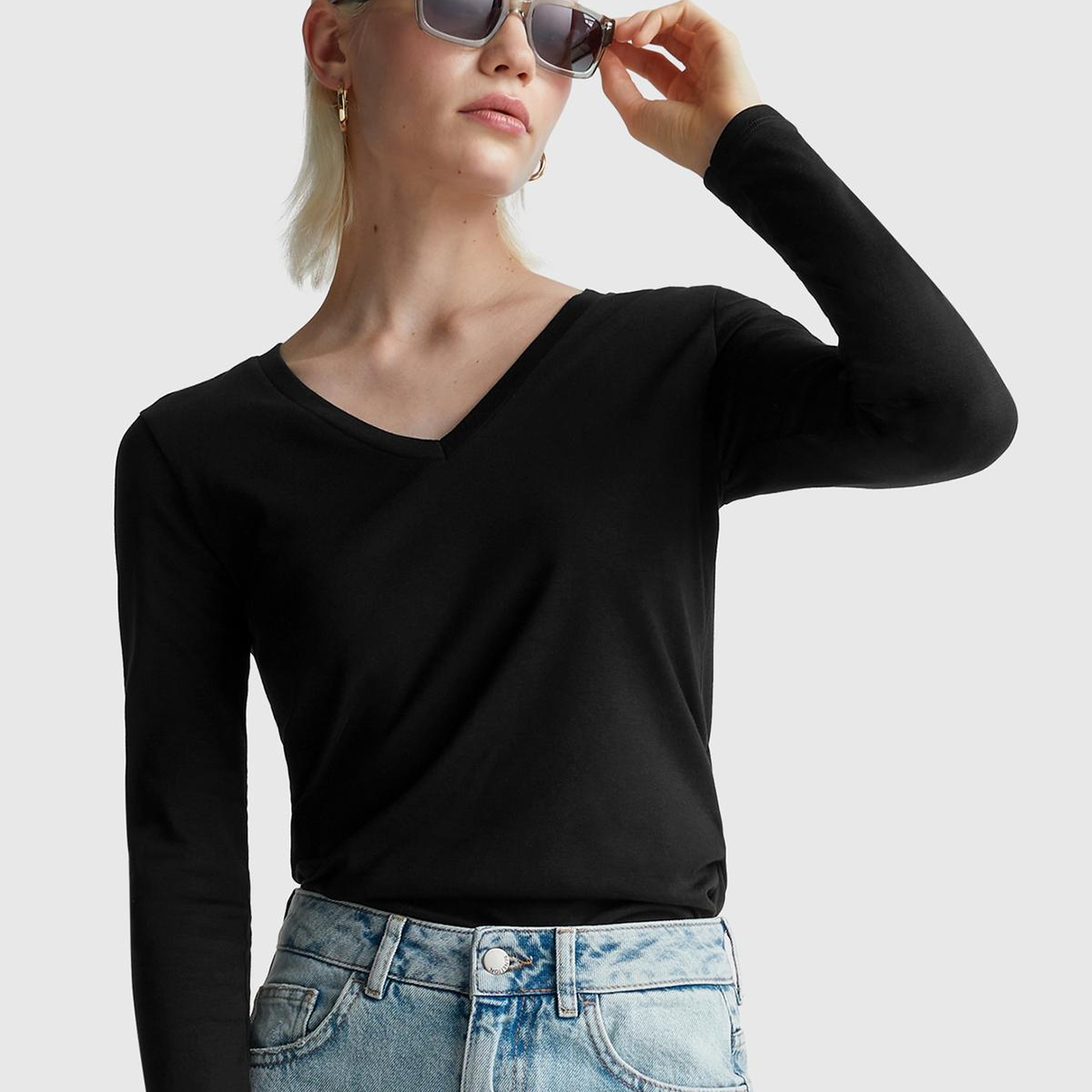 Kadın Siyah Basic V Yaka Uzun Kollu T-Shirt