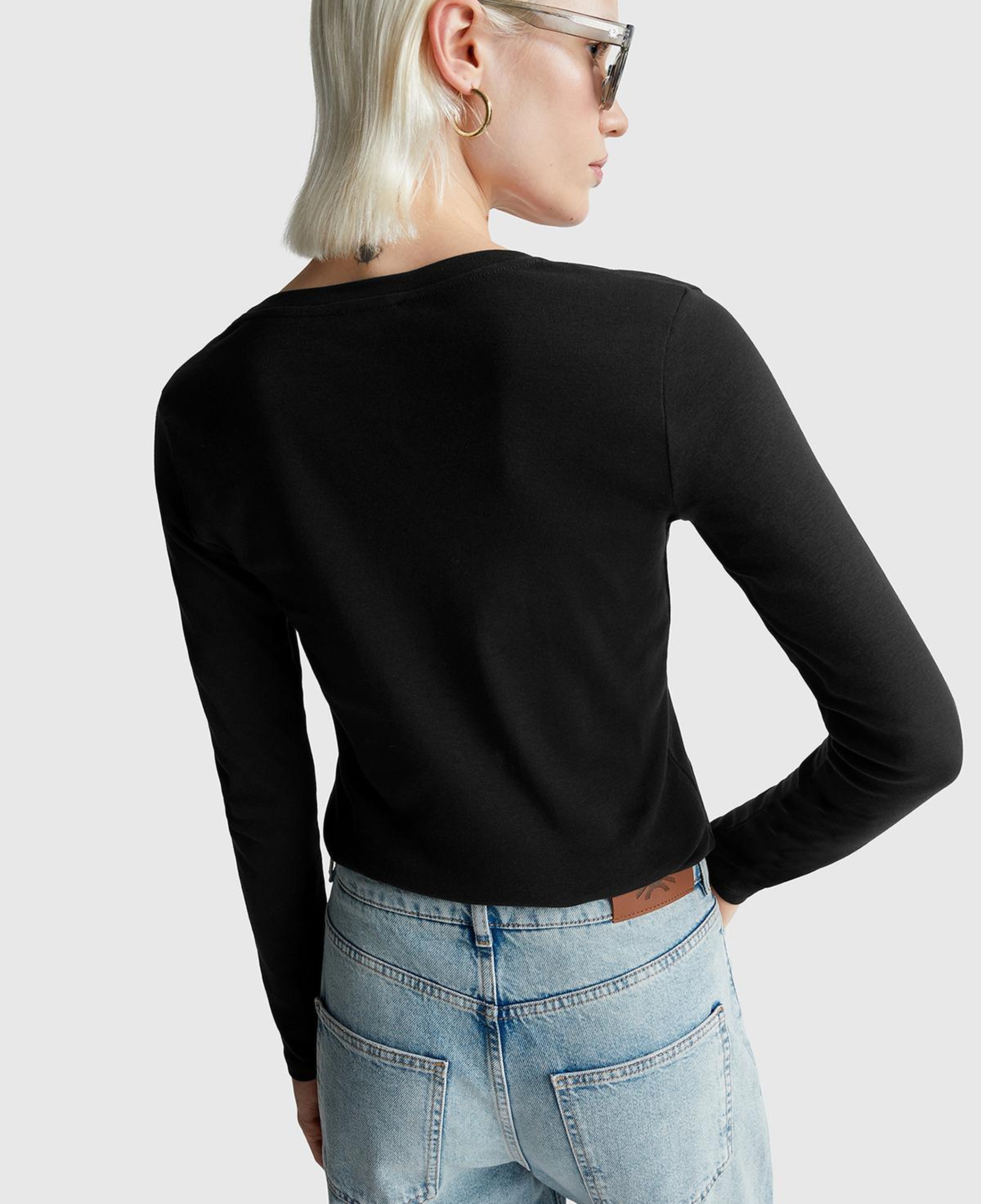 Kadın Siyah Basic V Yaka Uzun Kollu T-Shirt