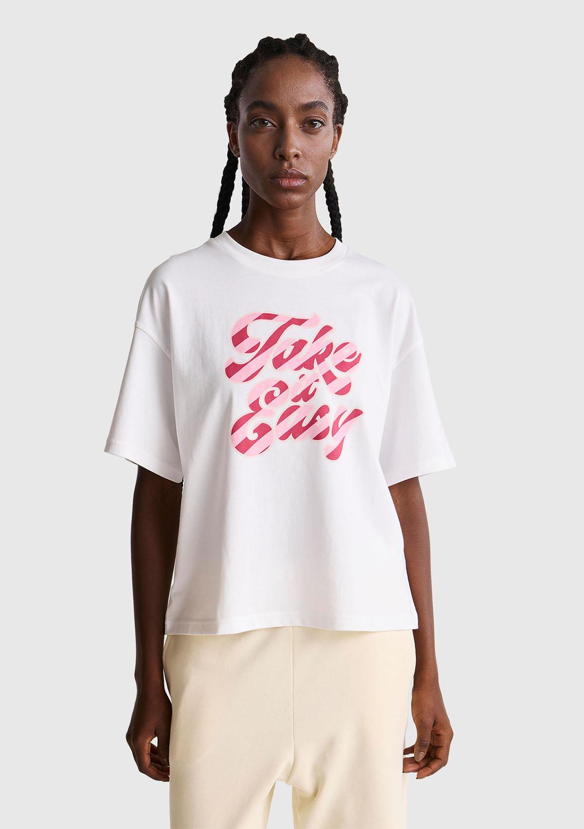 Kadın Beyaz-Pembe Yazılı %100 Pamuk Önü Yazı Baskılı Bisiklet Yaka T-Shirt