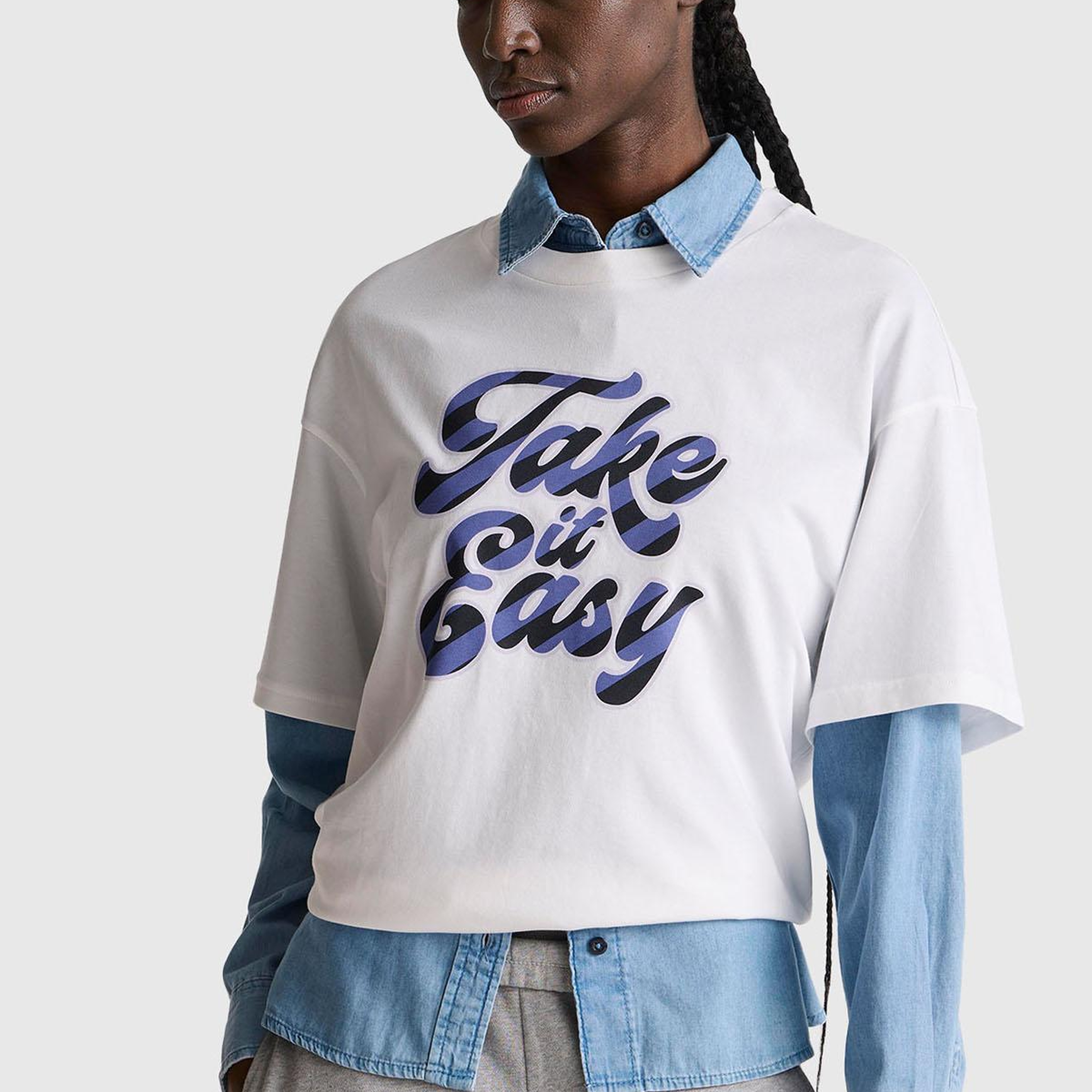 Kadın Beyaz-Mavi Yazılı %100 Pamuk Önü Yazı Baskılı Bisiklet Yaka T-Shirt