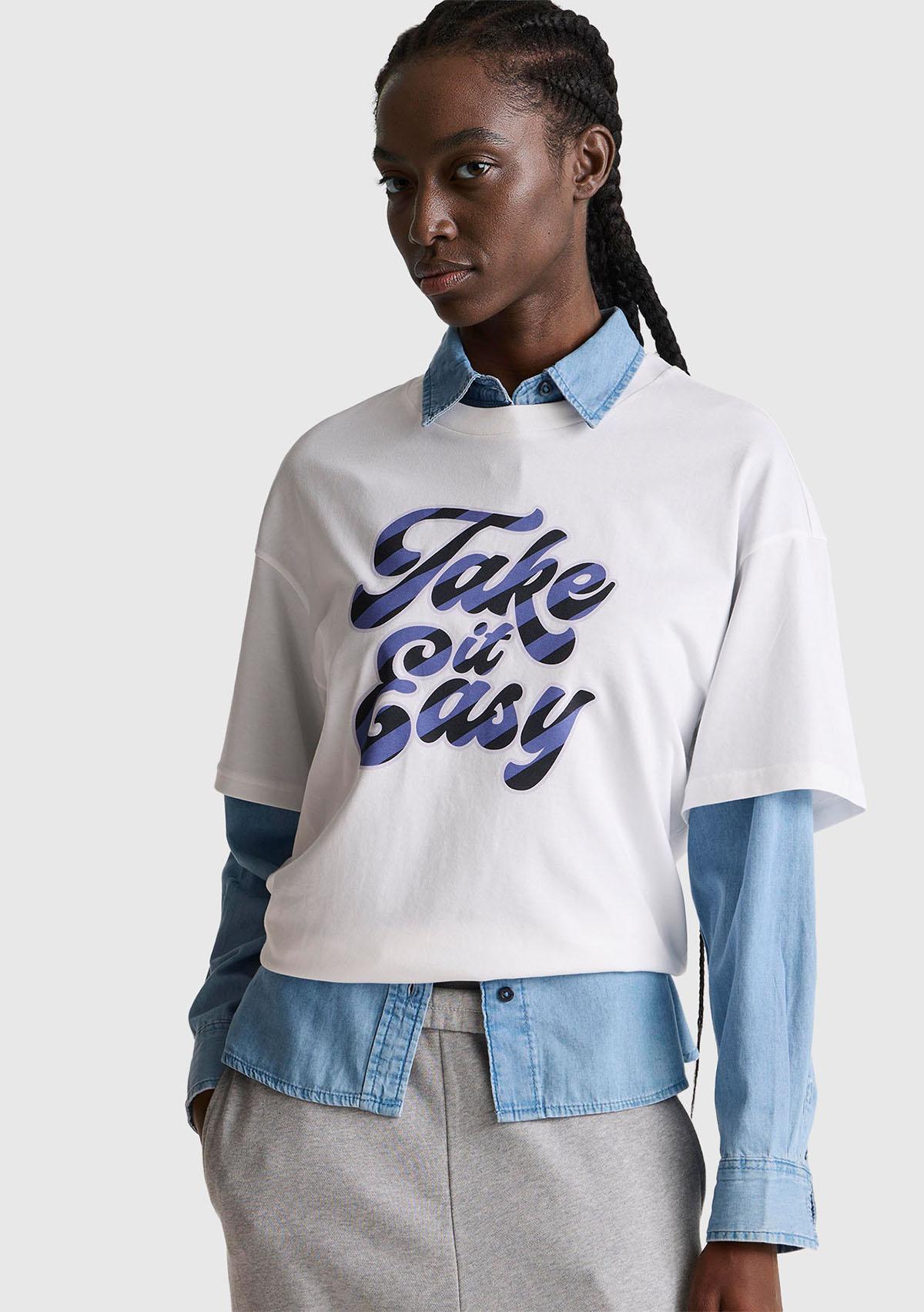 Kadın Beyaz-Mavi Yazılı %100 Pamuk Önü Yazı Baskılı Bisiklet Yaka T-Shirt