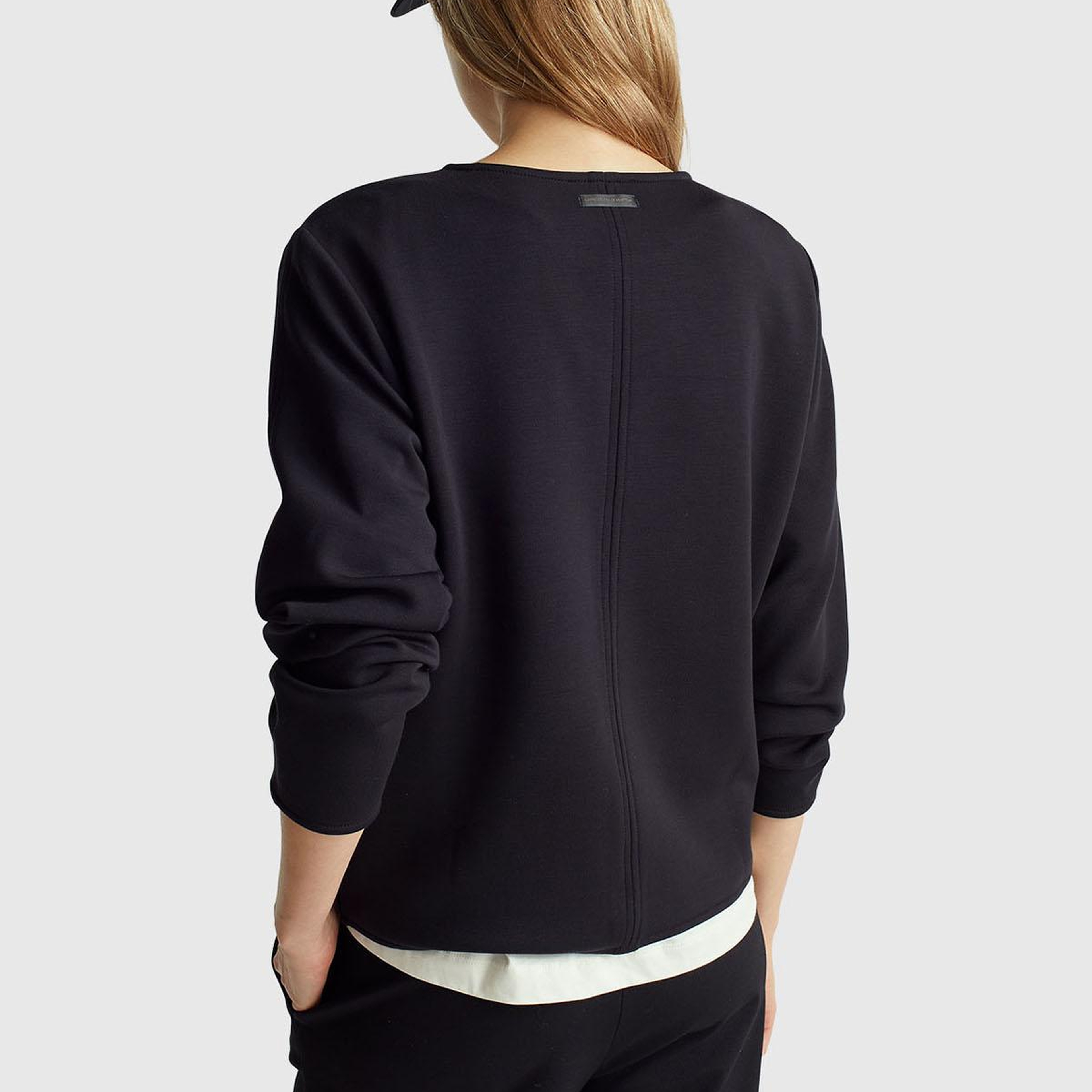 Kadın Siyah Modal Karışımlı Etiket Detaylı Bisiklet Yaka Sweatshirt