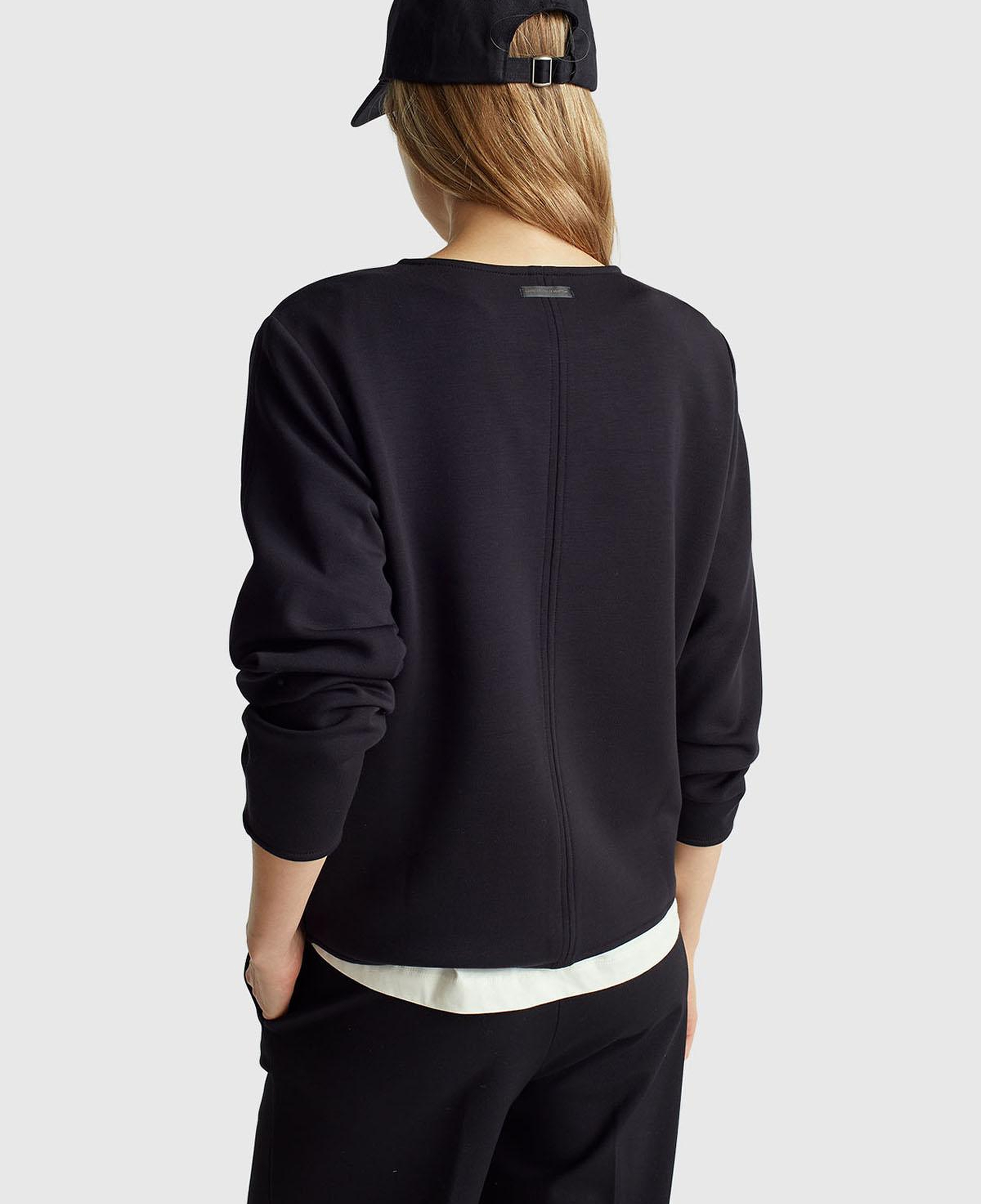 Kadın Siyah Modal Karışımlı Etiket Detaylı Bisiklet Yaka Sweatshirt