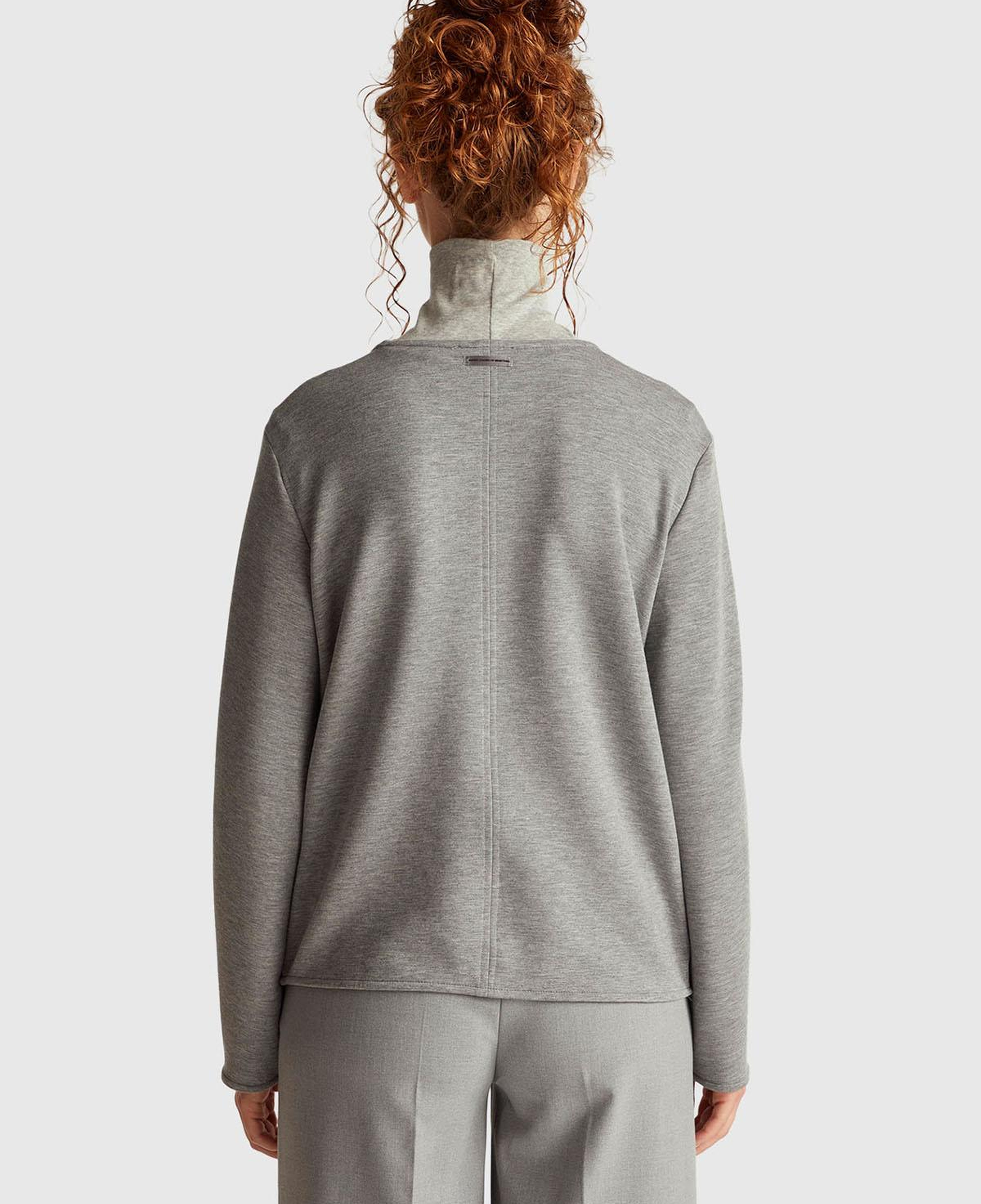 Kadın Açık Gri Modal Karışımlı Etiket Detaylı Bisiklet Yaka Sweatshirt
