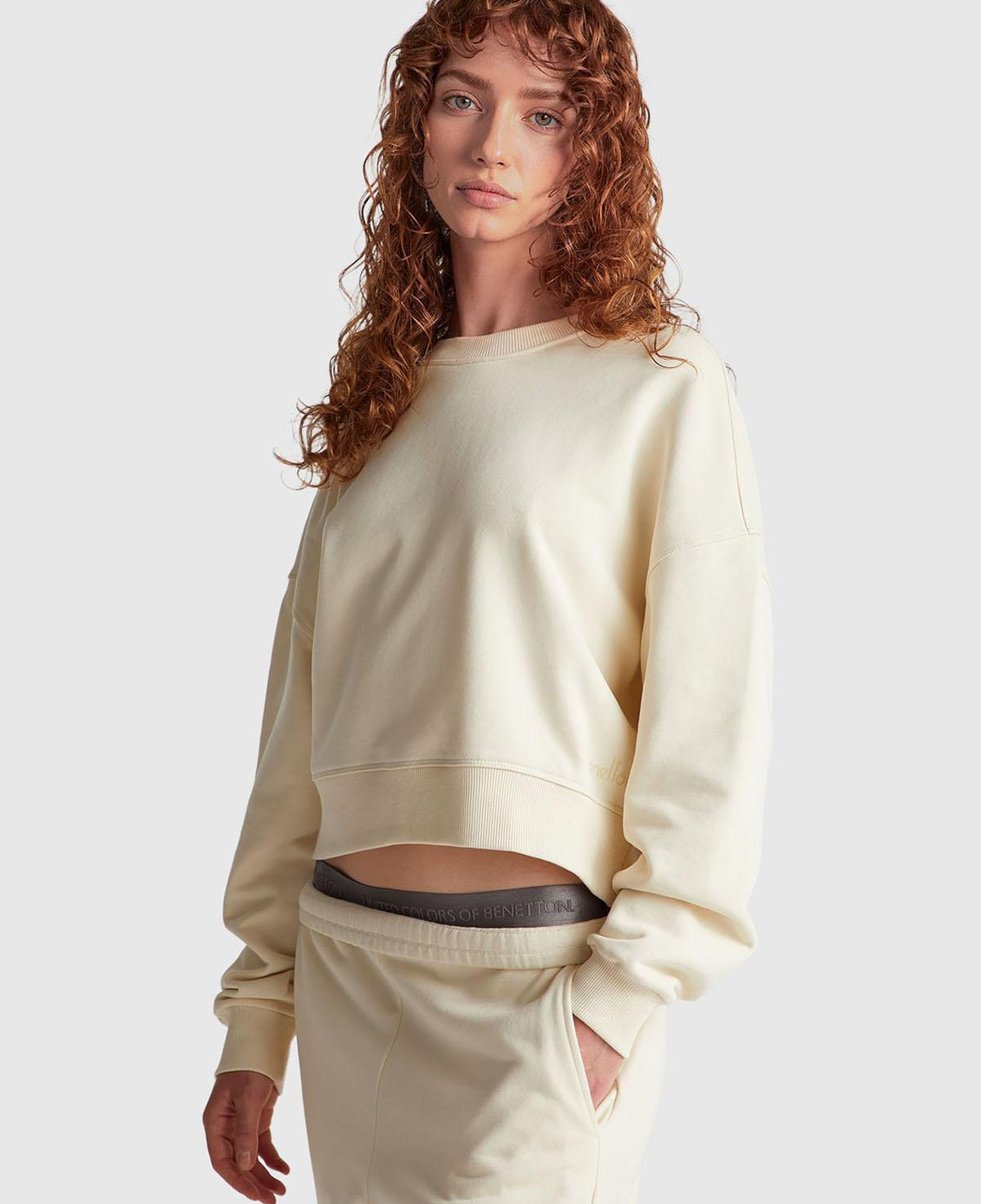 Kadın Krem %100 Pamuk Ribana Detaylı Bisiklet Yaka Sweatshirt