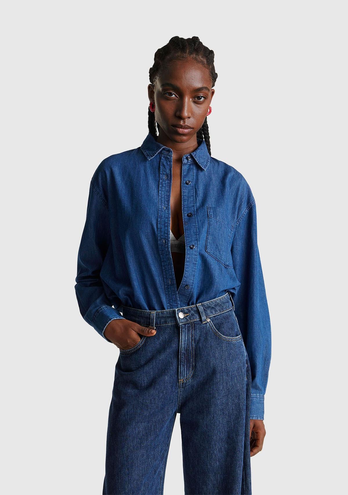 Kadın Mavi %100 Pamuk Önü Cep Detaylı Düğmeli Denim Gömlek