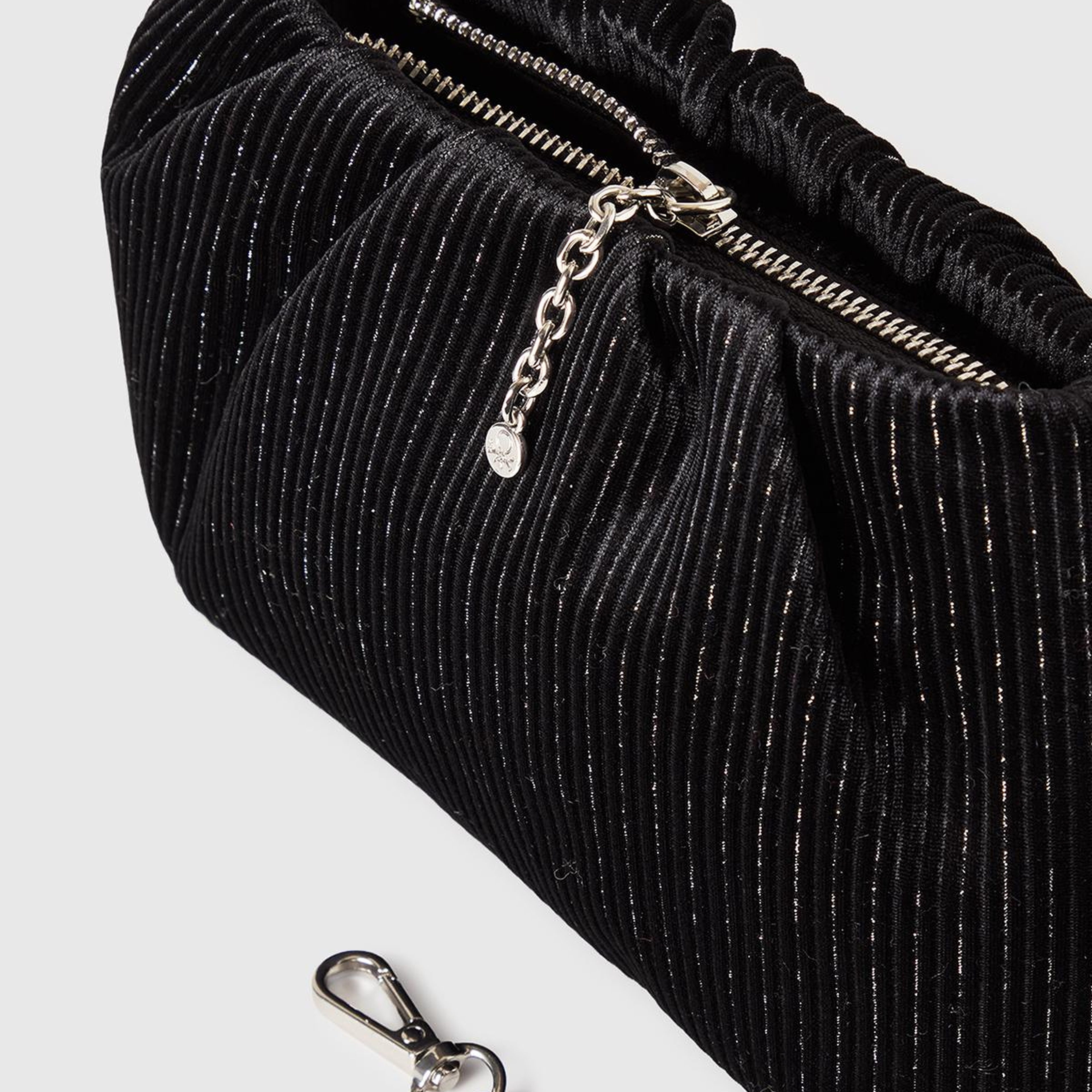 Kadın Siyah Simli Zincir Askılı Kadife Clutch Çanta
