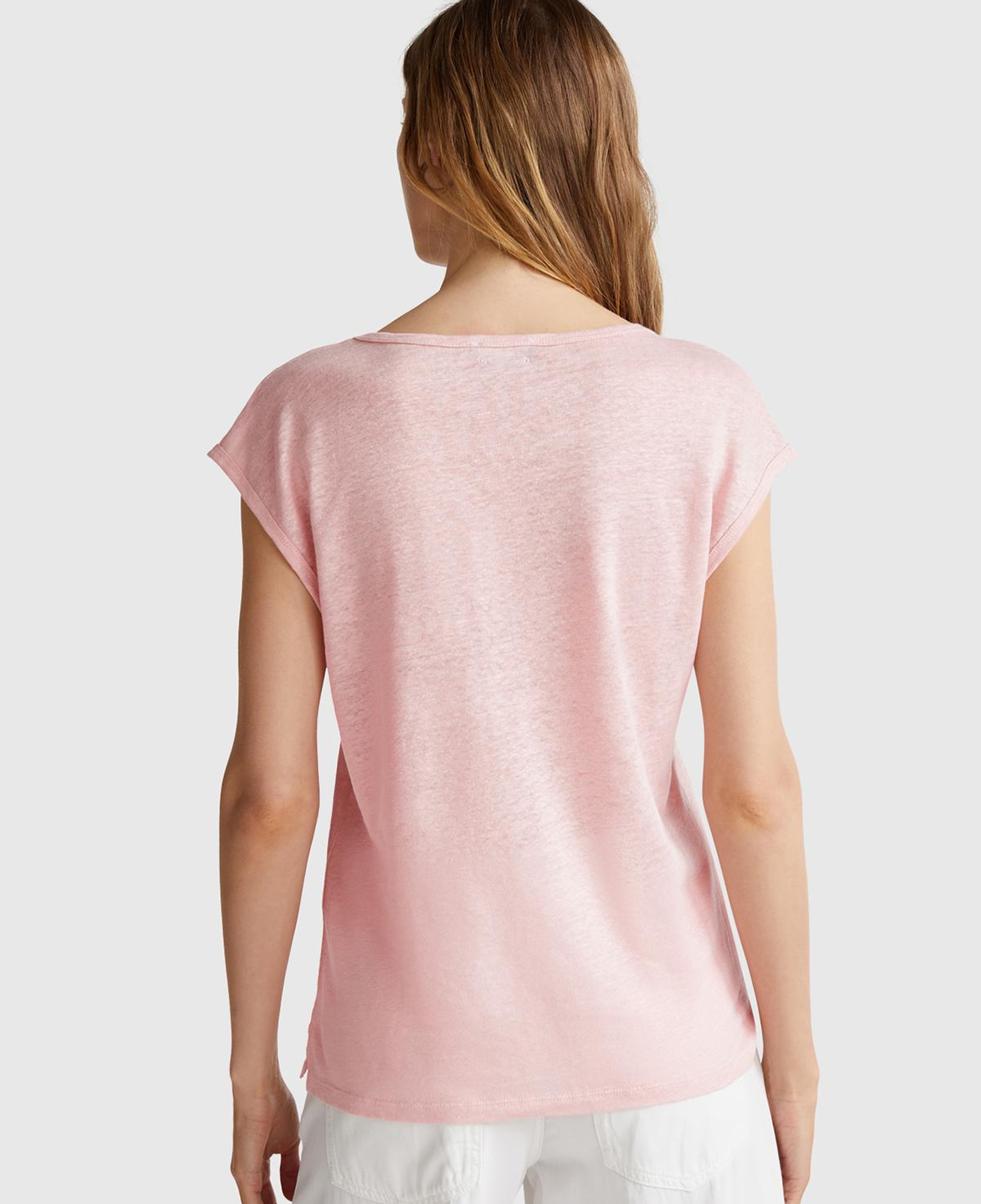 Kadın Pembe %100 Keten Yanları Yırtmaçlı Relax Fit Yuvarlak Yaka T-Shirt