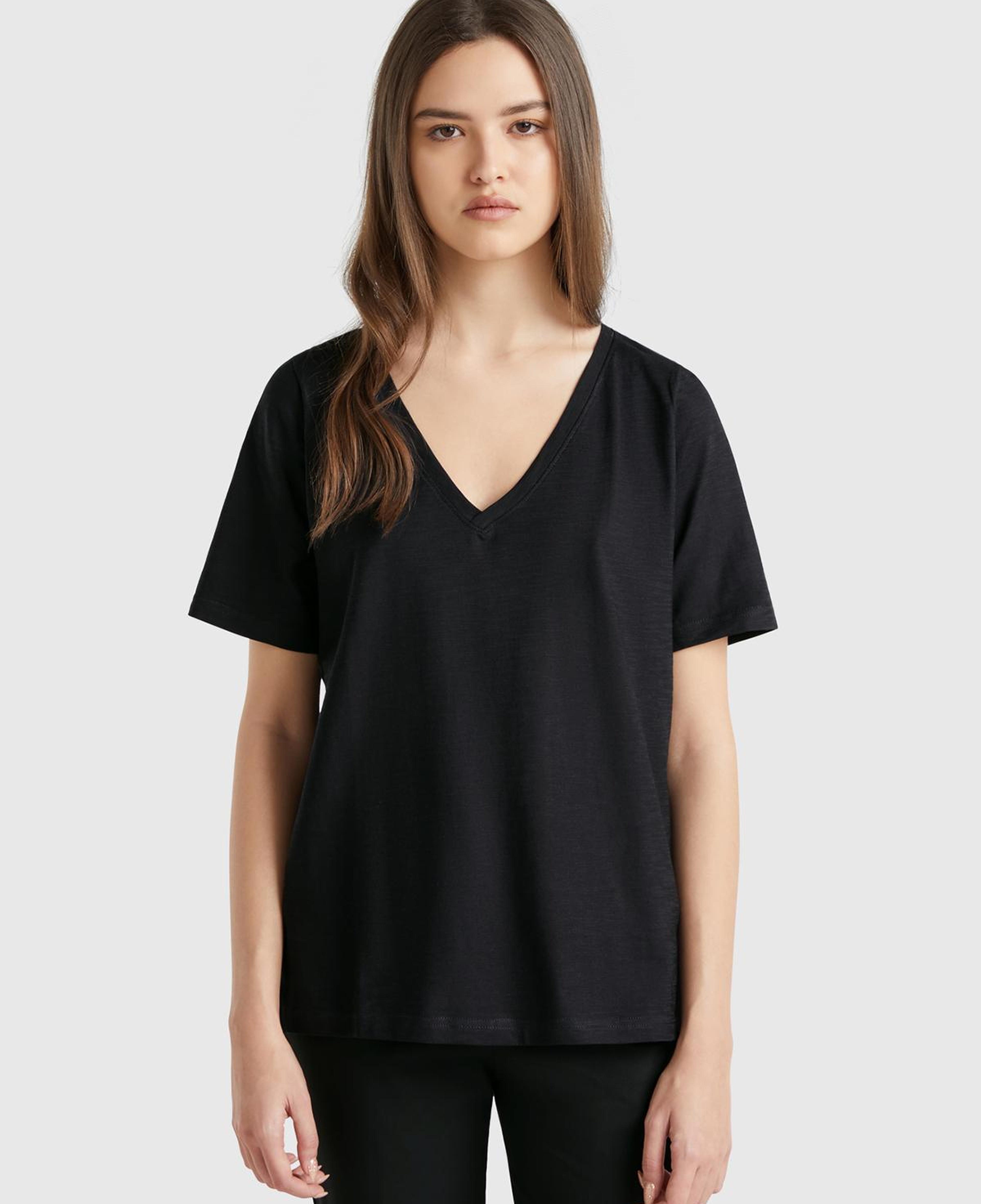 Kadın Siyah %100 Koton V Yaka Slub T-Shirt