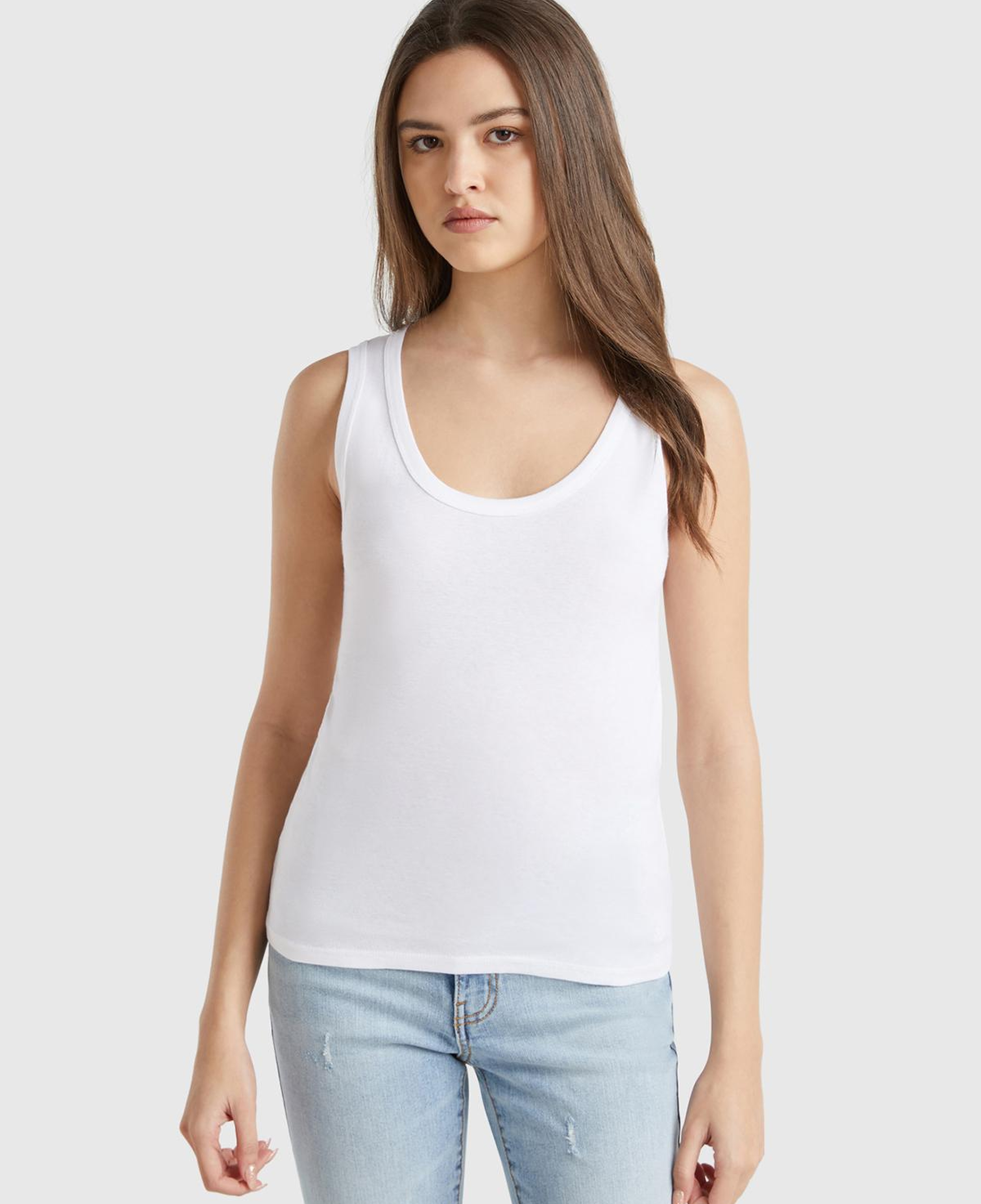 Kadın Beyaz %100 Pamuk Ucu Logo İşlemeli Slim Fit Yuvarlak Yaka Atlet
