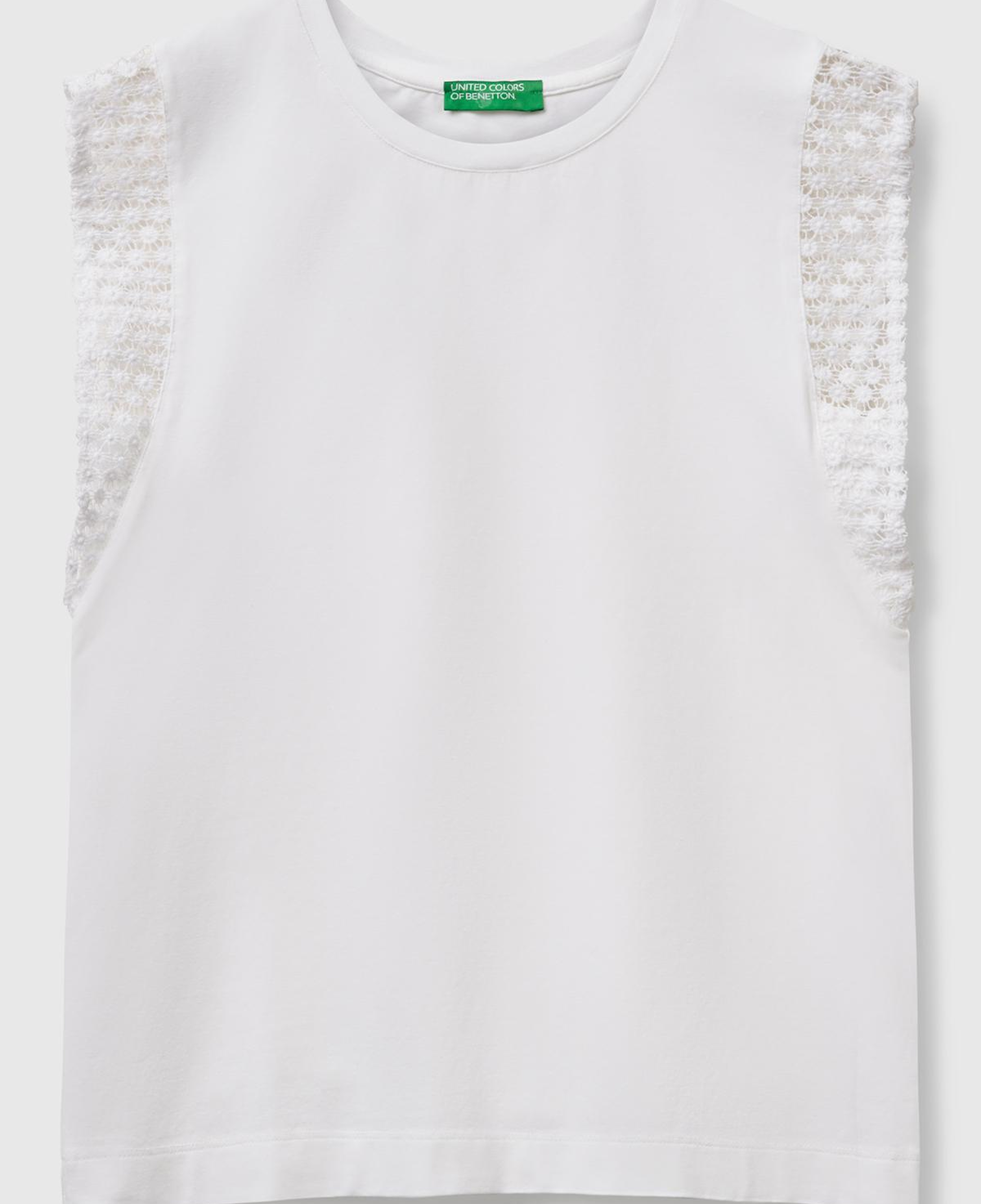 Kadın Beyaz Dantel Detaylı Kolsuz Esnek T-Shirt