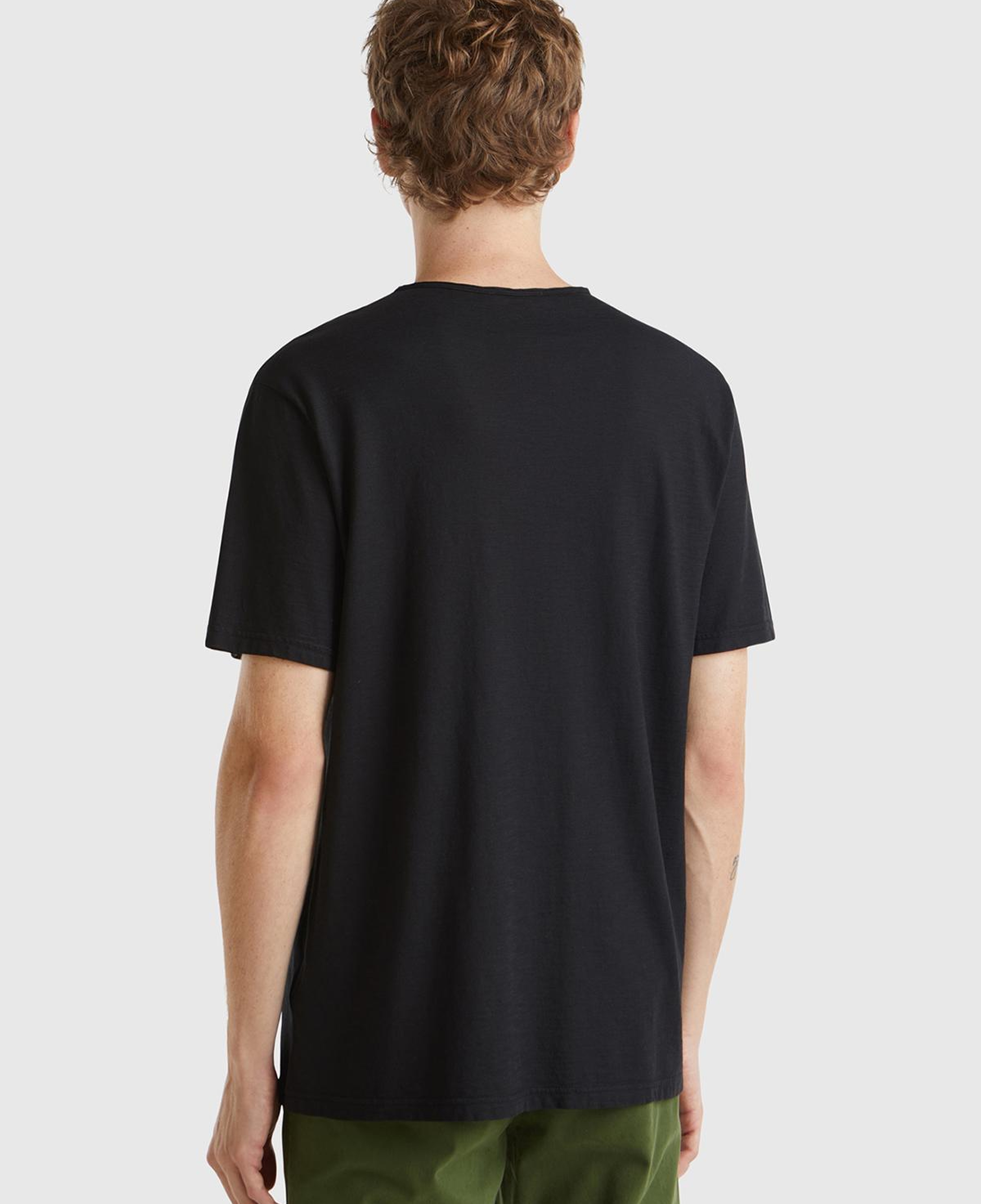 Erkek Siyah V Yaka Slub T-shirt