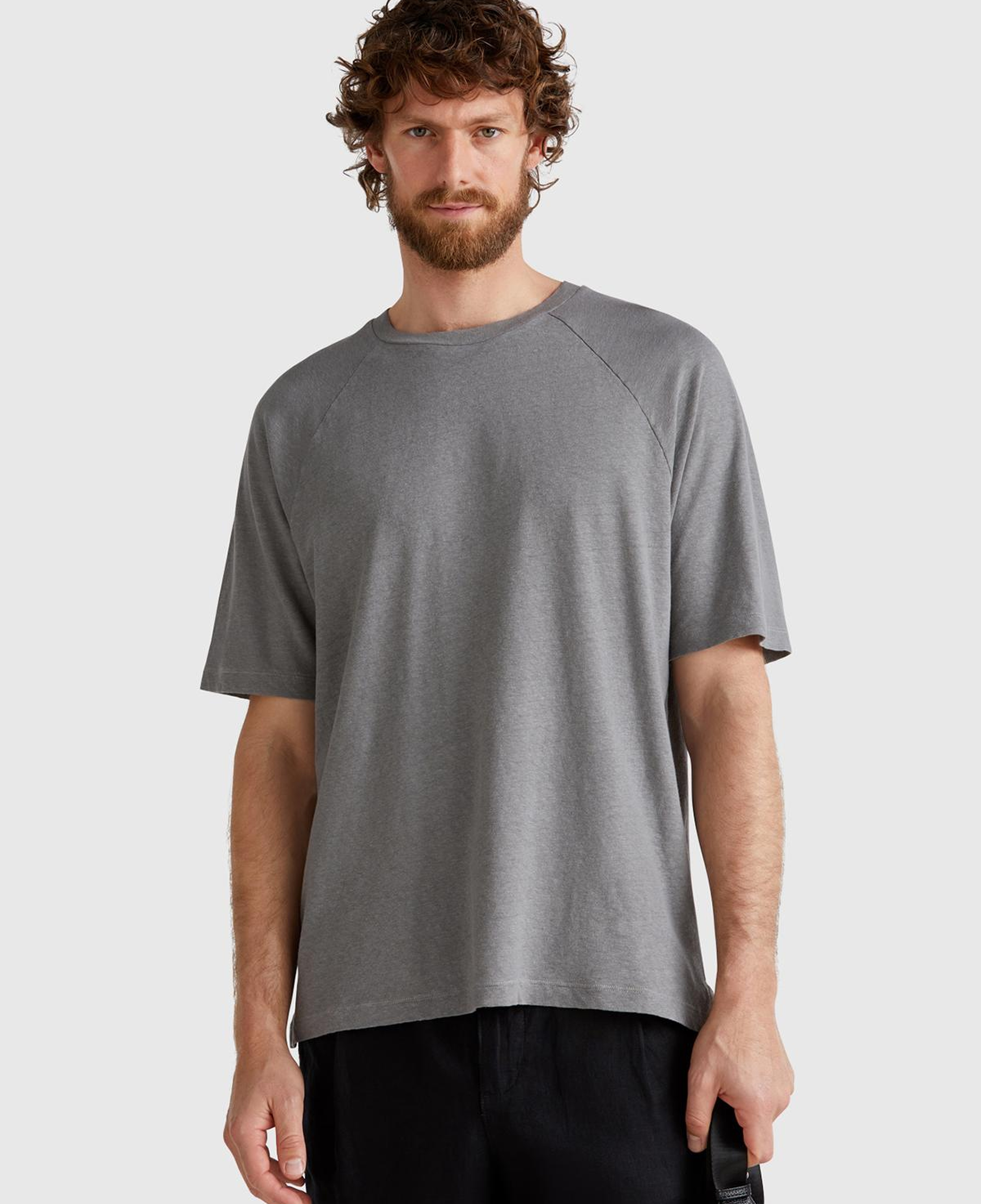 Erkek Antrasit Pamuk ve Keten Karışımlı Reglan Kol Relax Fit T-Shirt