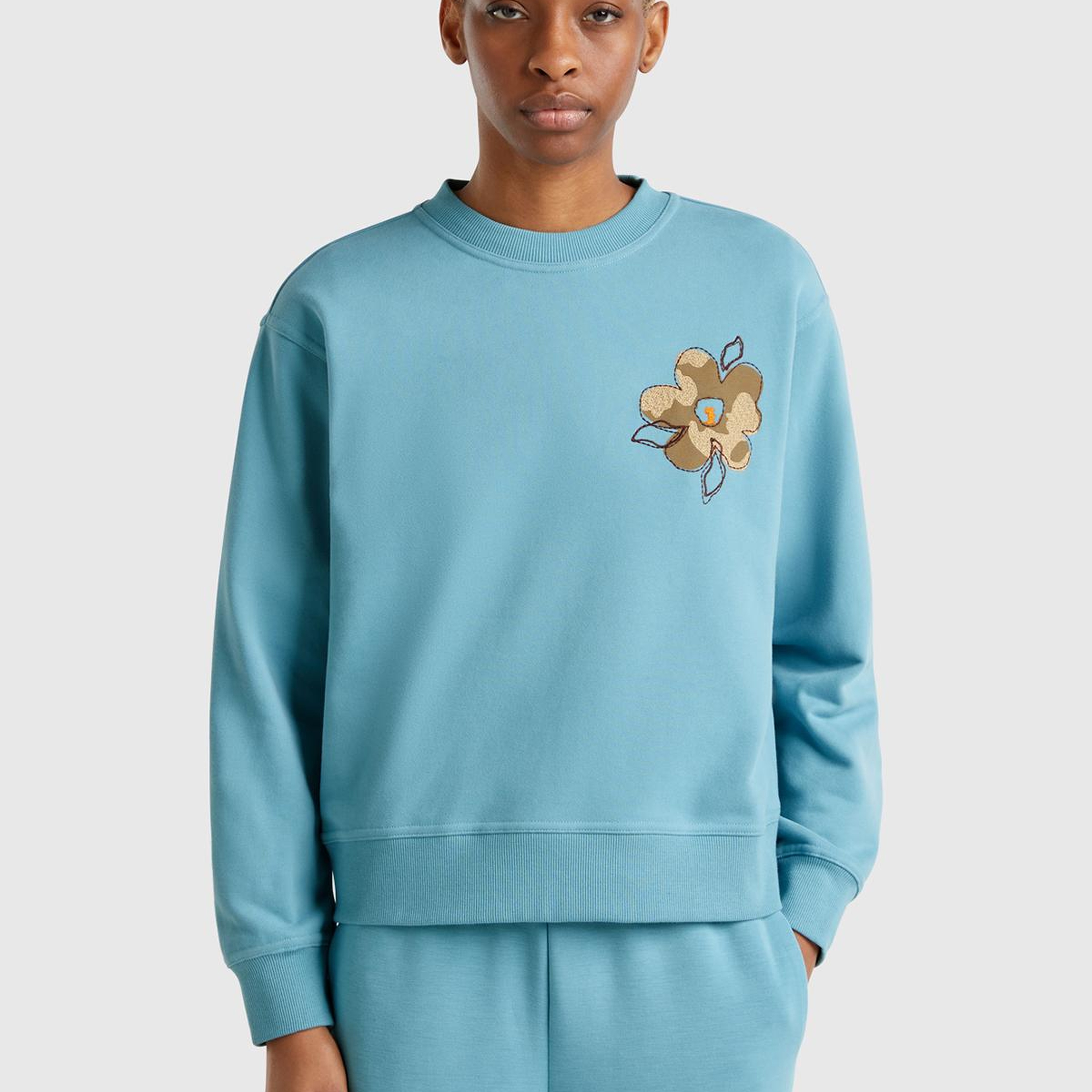 Kadın Mavi Koton Karışımlı Çiçek Desenli Sweatsihrt