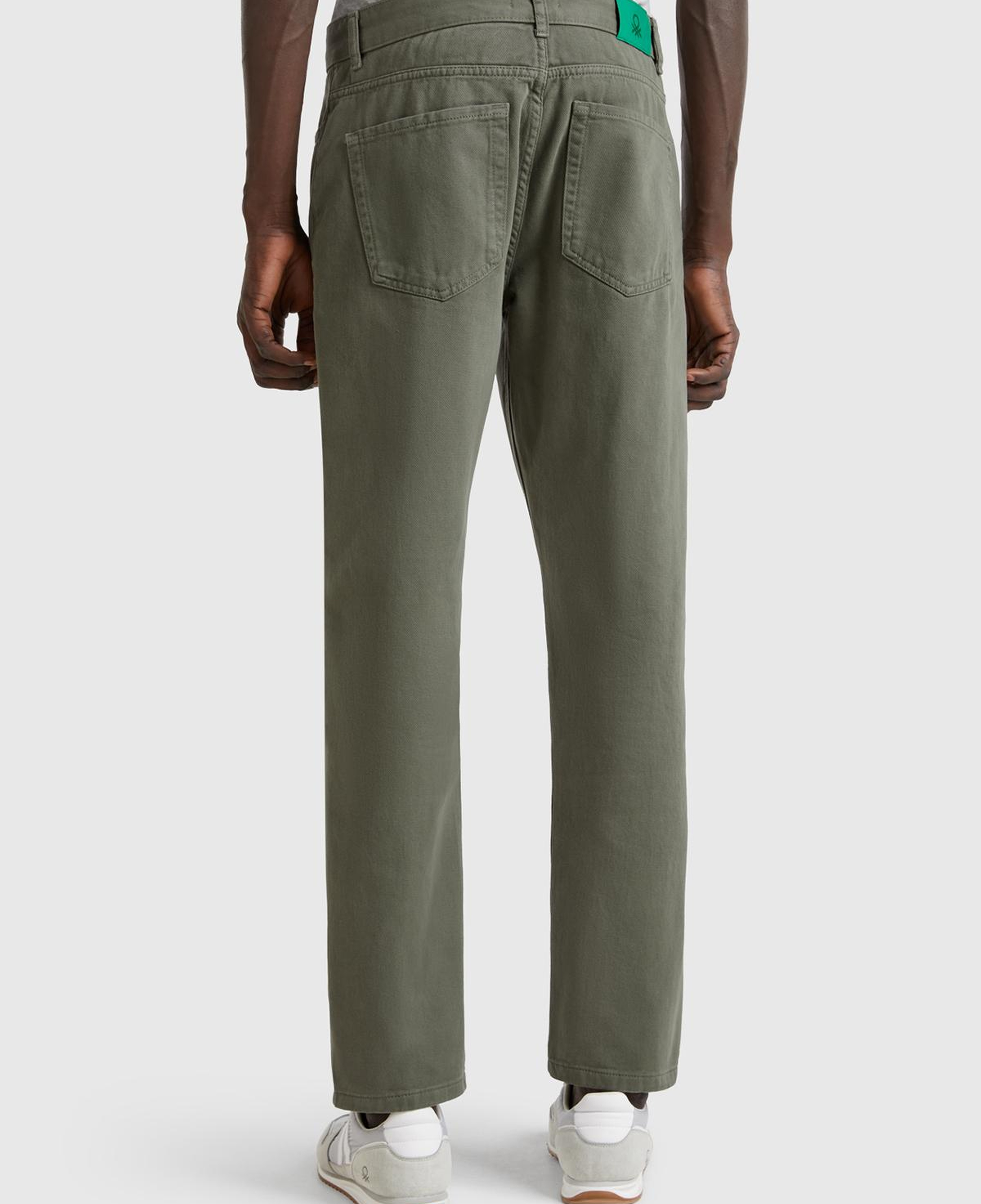 Erkek Soluk Yeşil %100 Pamuk Beli Logo Etiketli 5 Cepli Straight Fit Pantolon