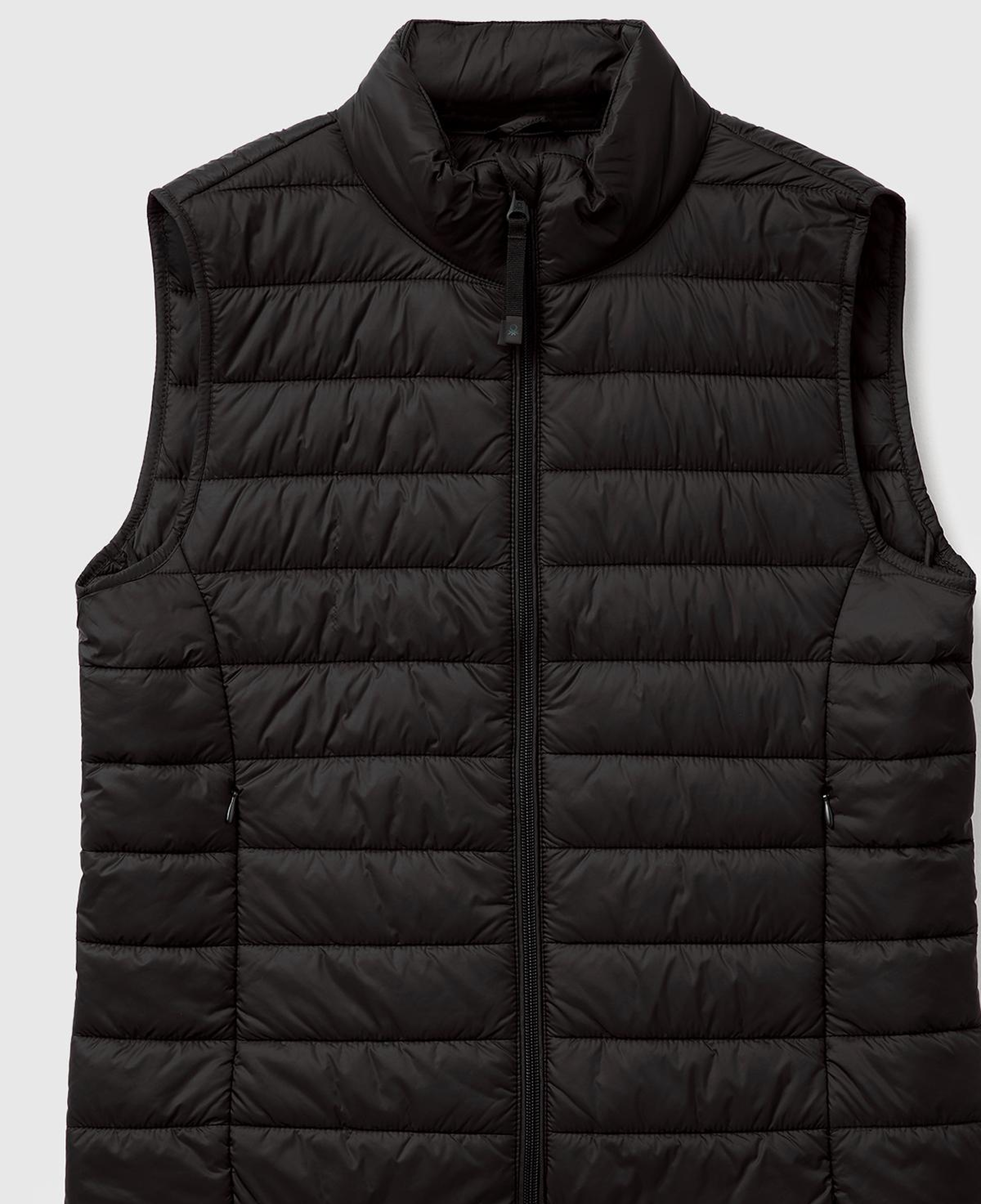 Kadın Siyah Polyester Dolgulu Fermuarlı Slim Fit Pufa Yelek