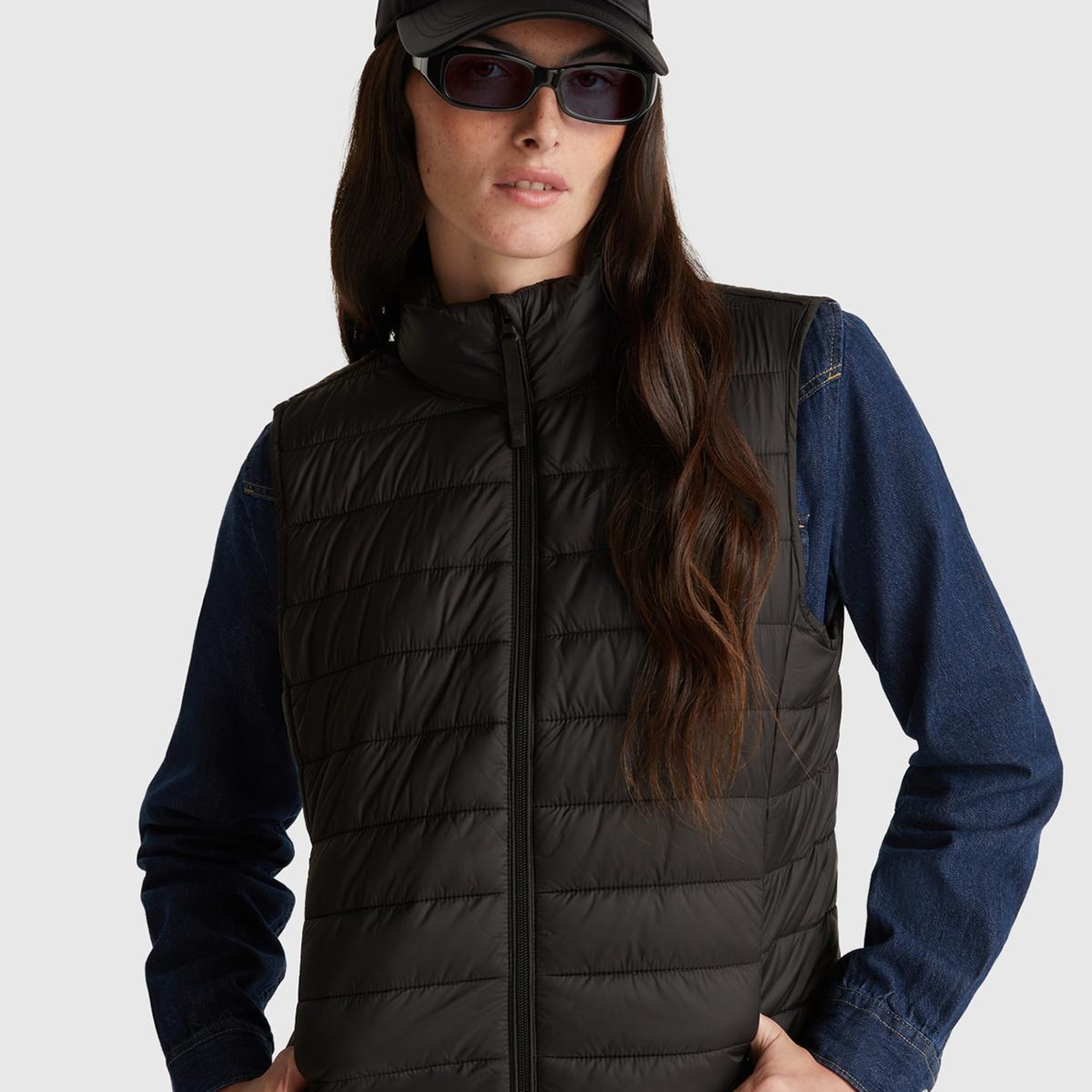 Kadın Siyah Polyester Dolgulu Fermuarlı Slim Fit Pufa Yelek