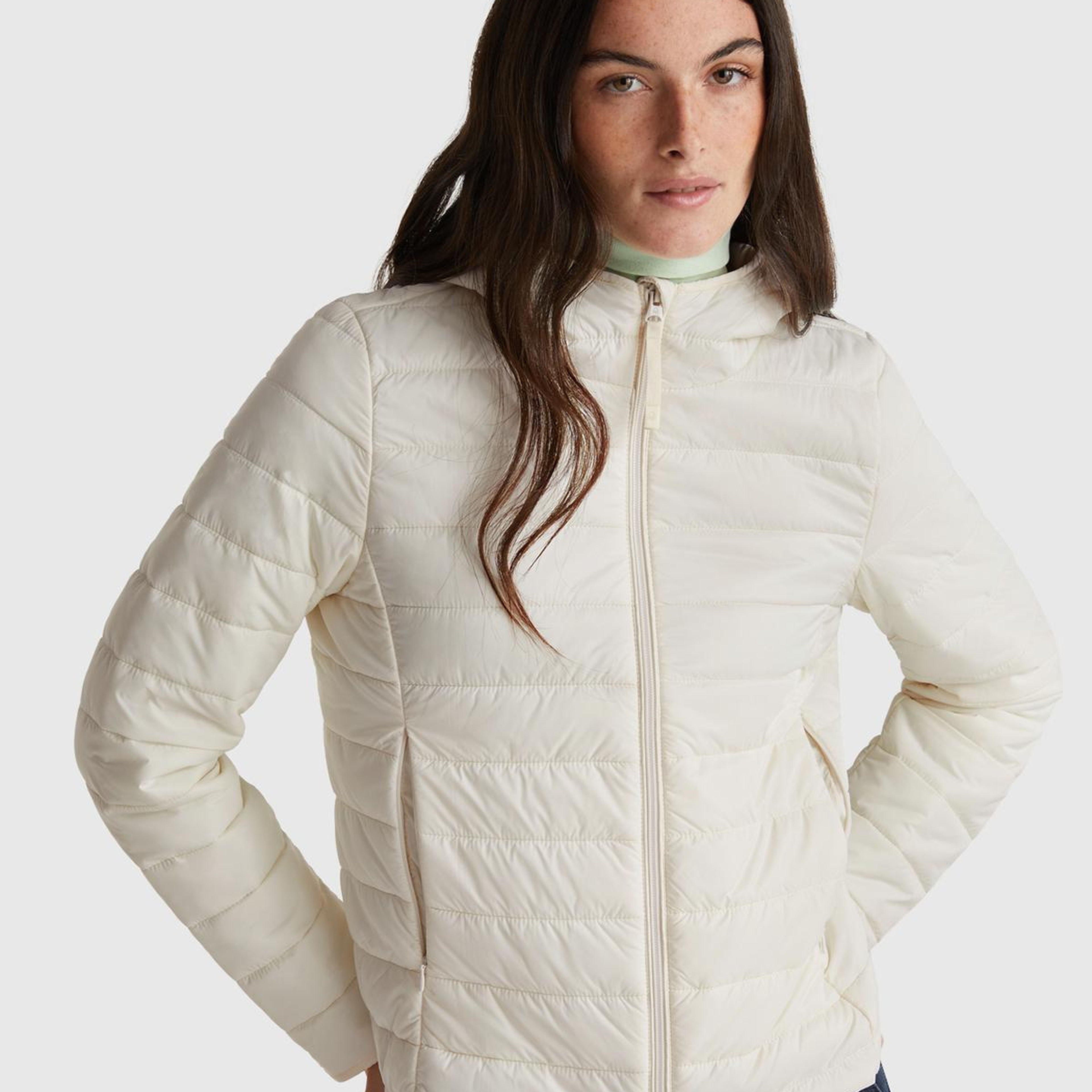 Kadın Krem Polyester Dolgulu Feramuarlı Kapüşonlu Slim Fit Puffer Mont