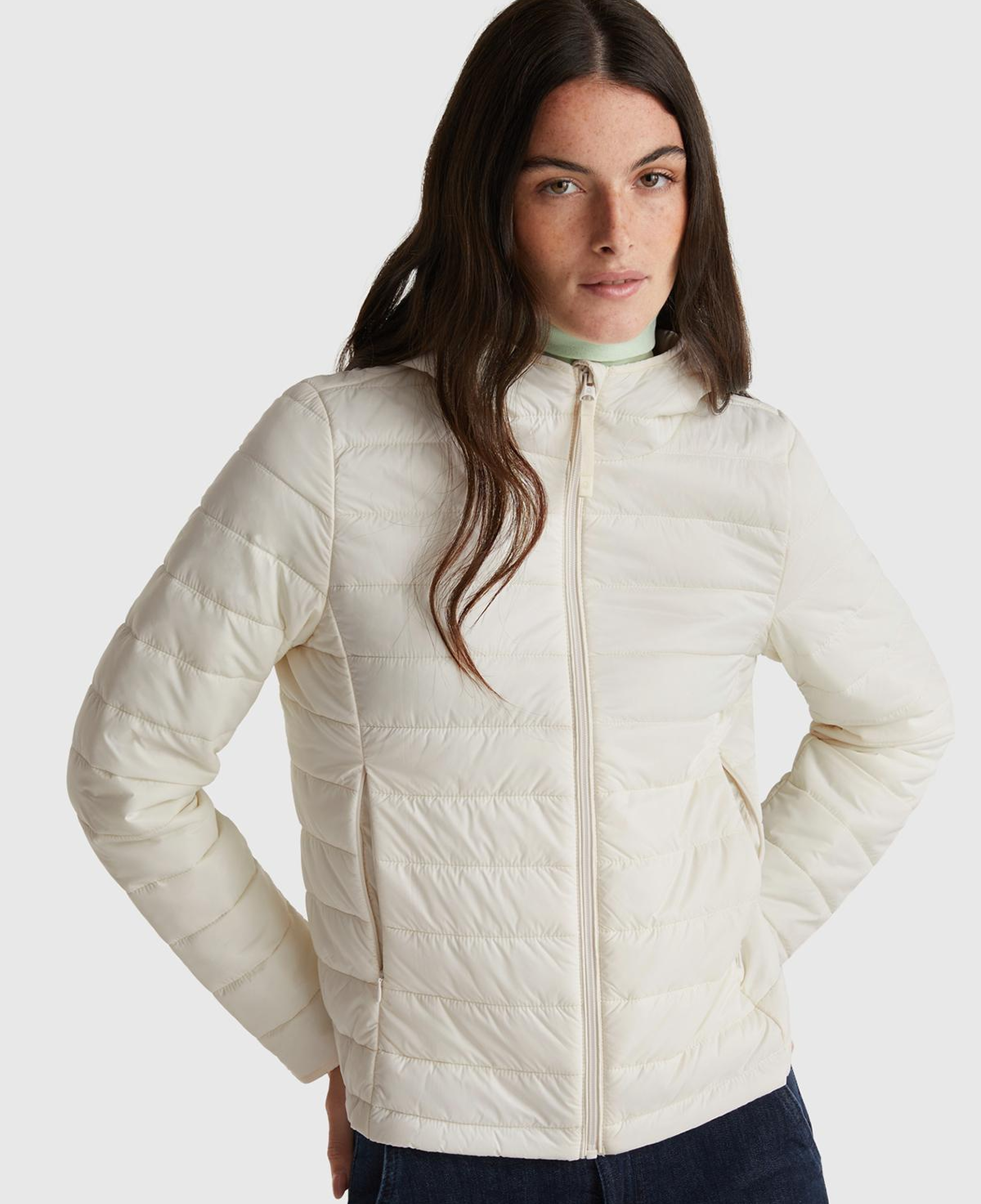 Kadın Krem Polyester Dolgulu Feramuarlı Kapüşonlu Slim Fit Puffer Mont
