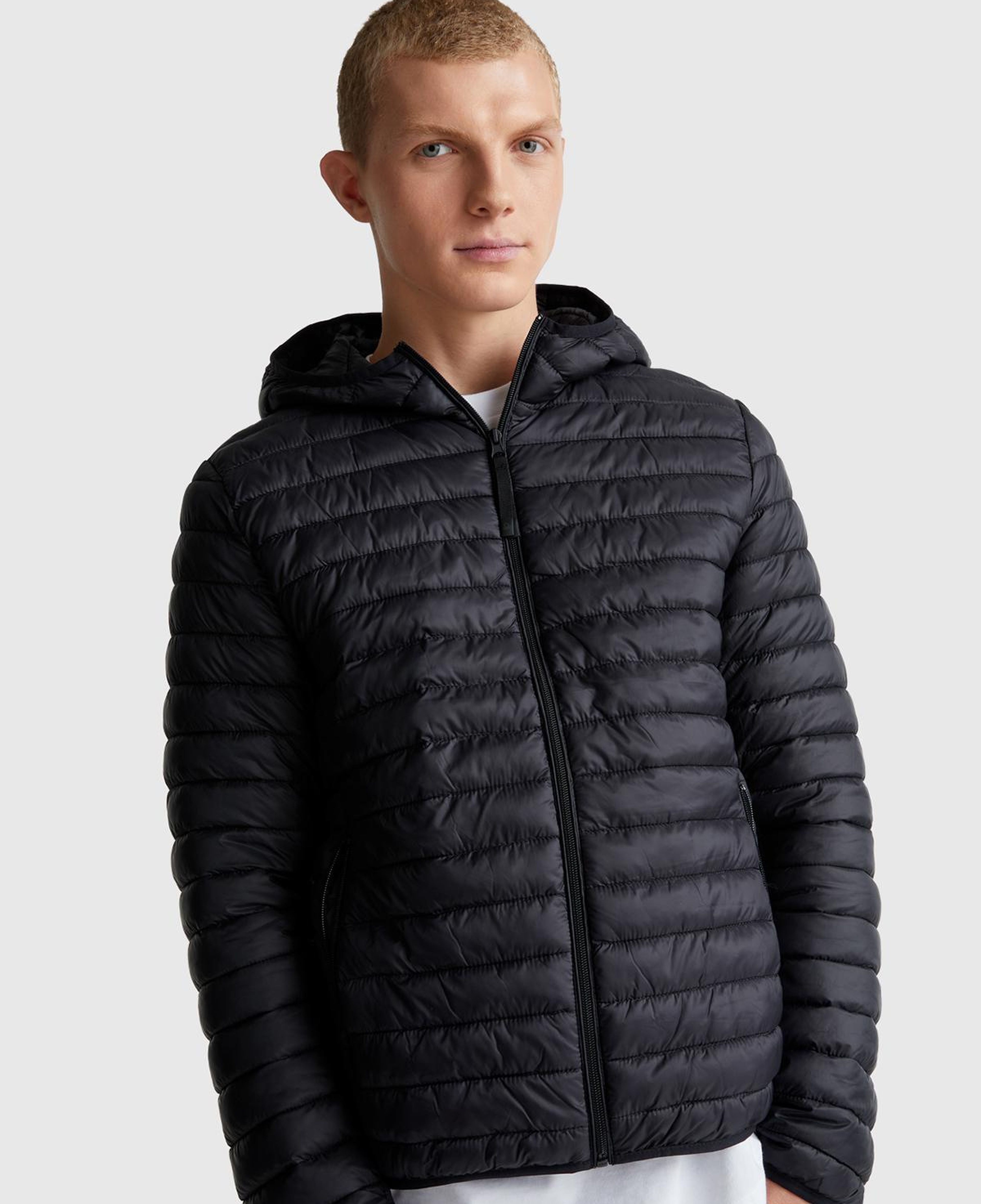 Erkek Siyah Polyester Dolgulu Regular Fit Kapüşonlu Puffer Mont