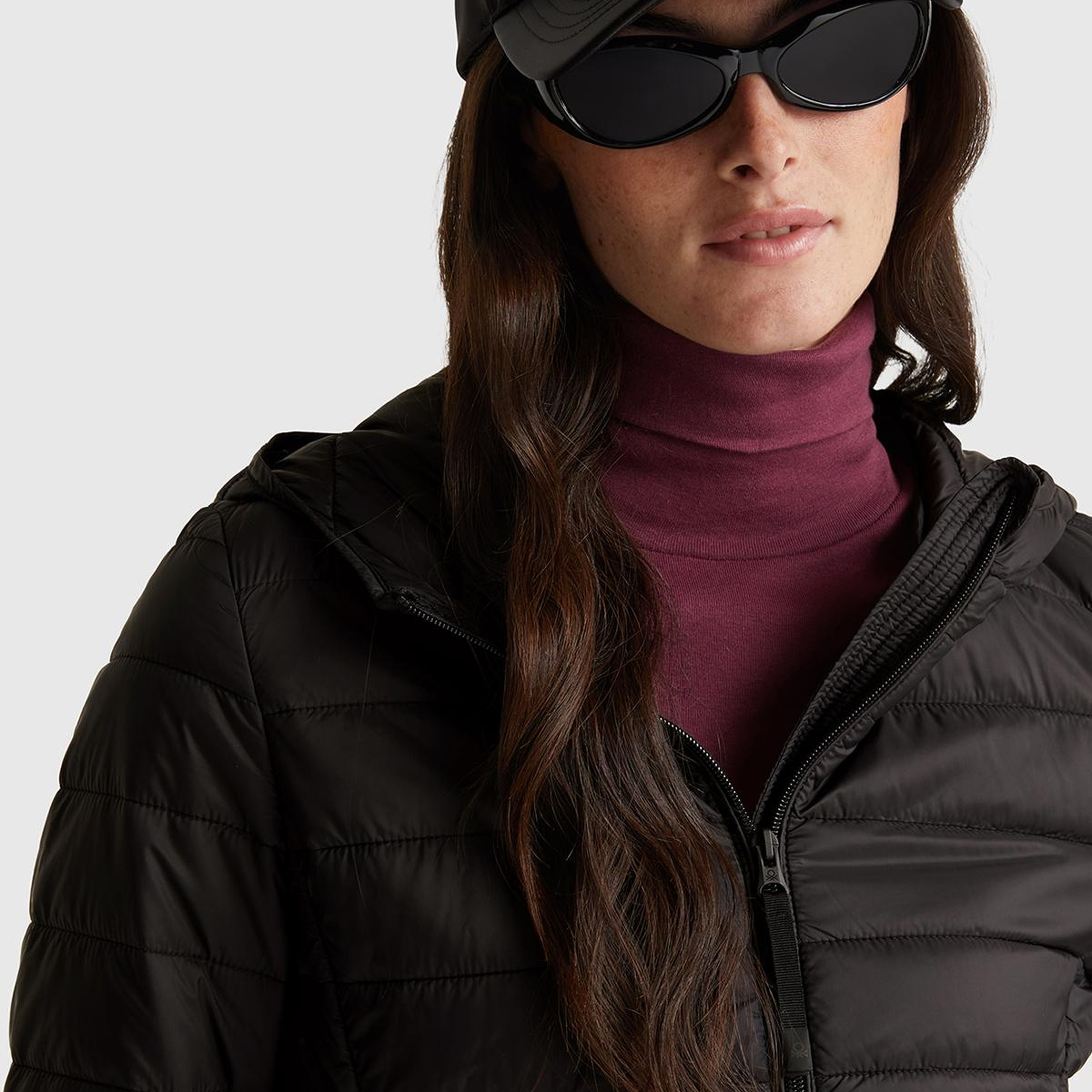 Kadın Siyah Polyester Dolgulu Feramuarlı Kapüşonlu Slim Fit Puffer Mont