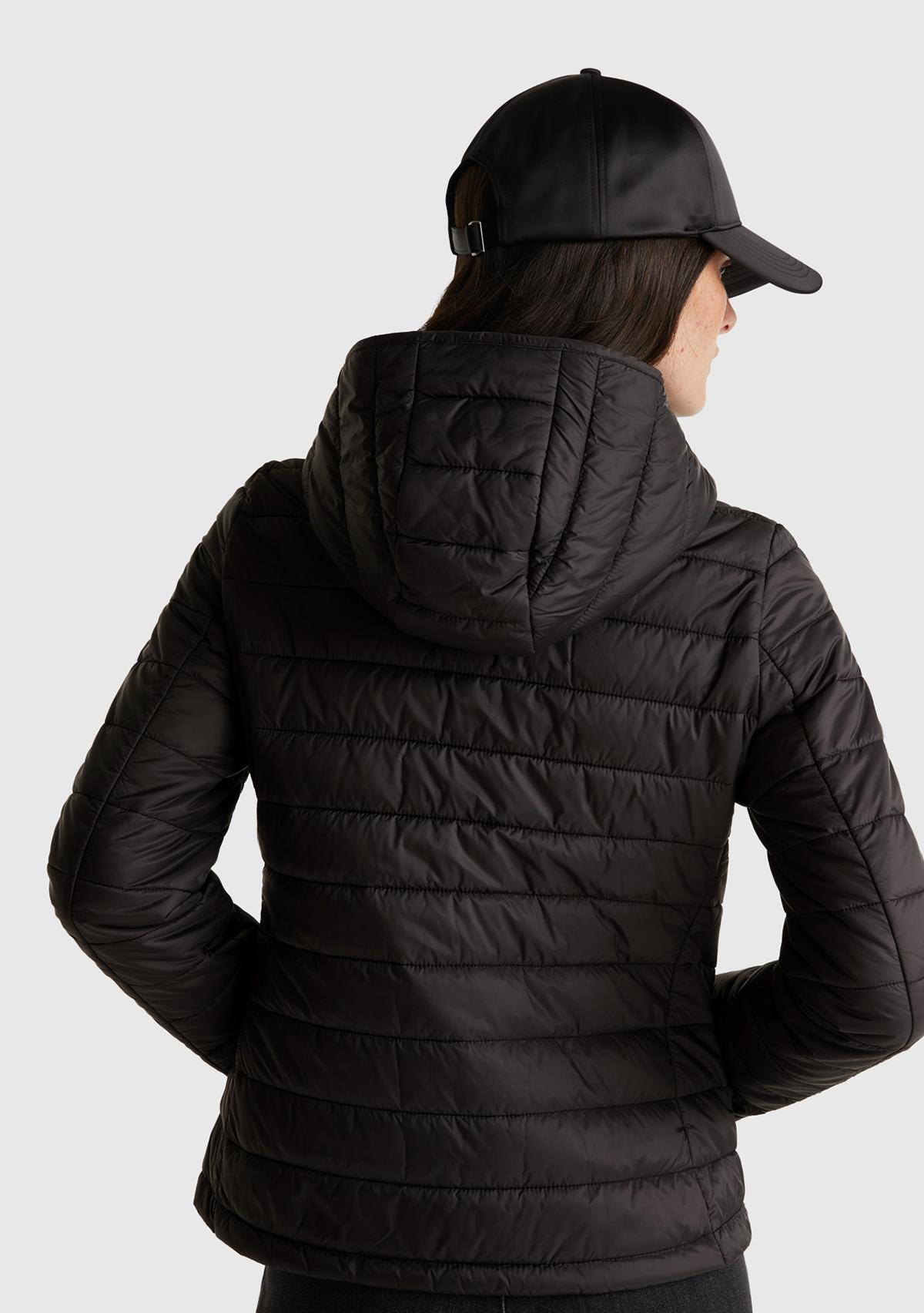 Kadın Siyah Polyester Dolgulu Feramuarlı Kapüşonlu Slim Fit Puffer Mont