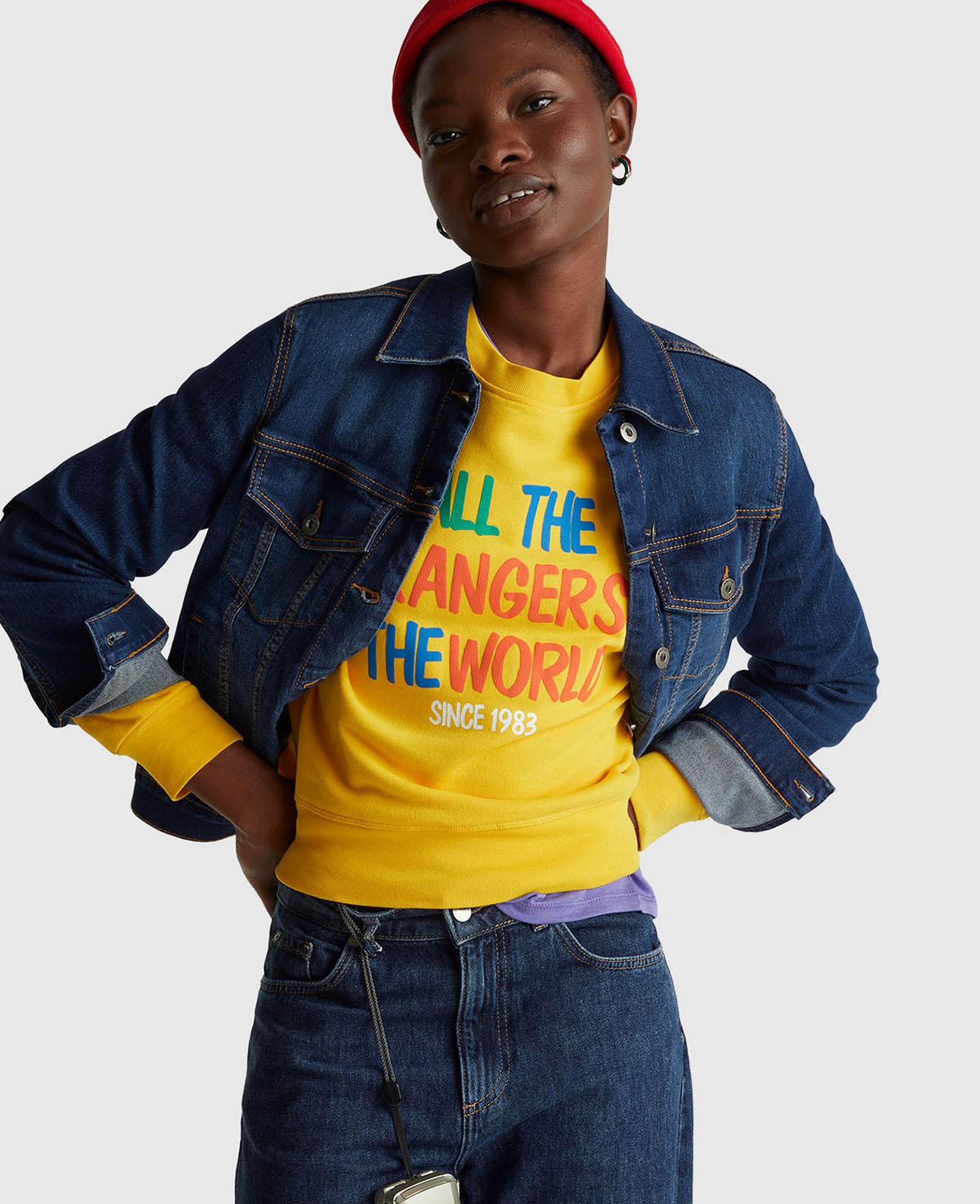 Kadın Sarı %100 Pamuk Renk Bloklu Stranger Things Baskılı Sweatshirt