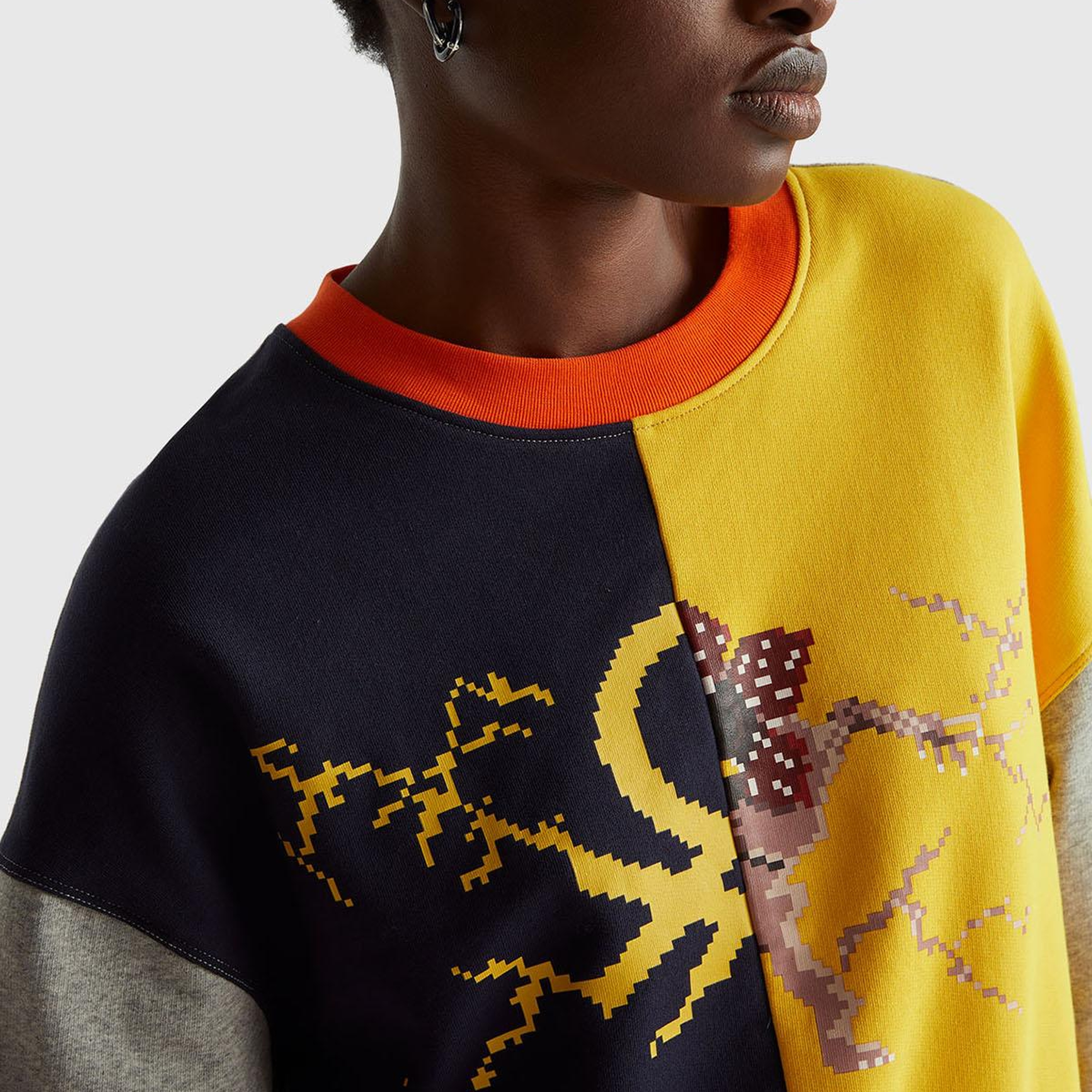 Kadın Sarı Mix  %100 Pamuk Renk Bloklu Stranger Things Baskılı Sweatshirt