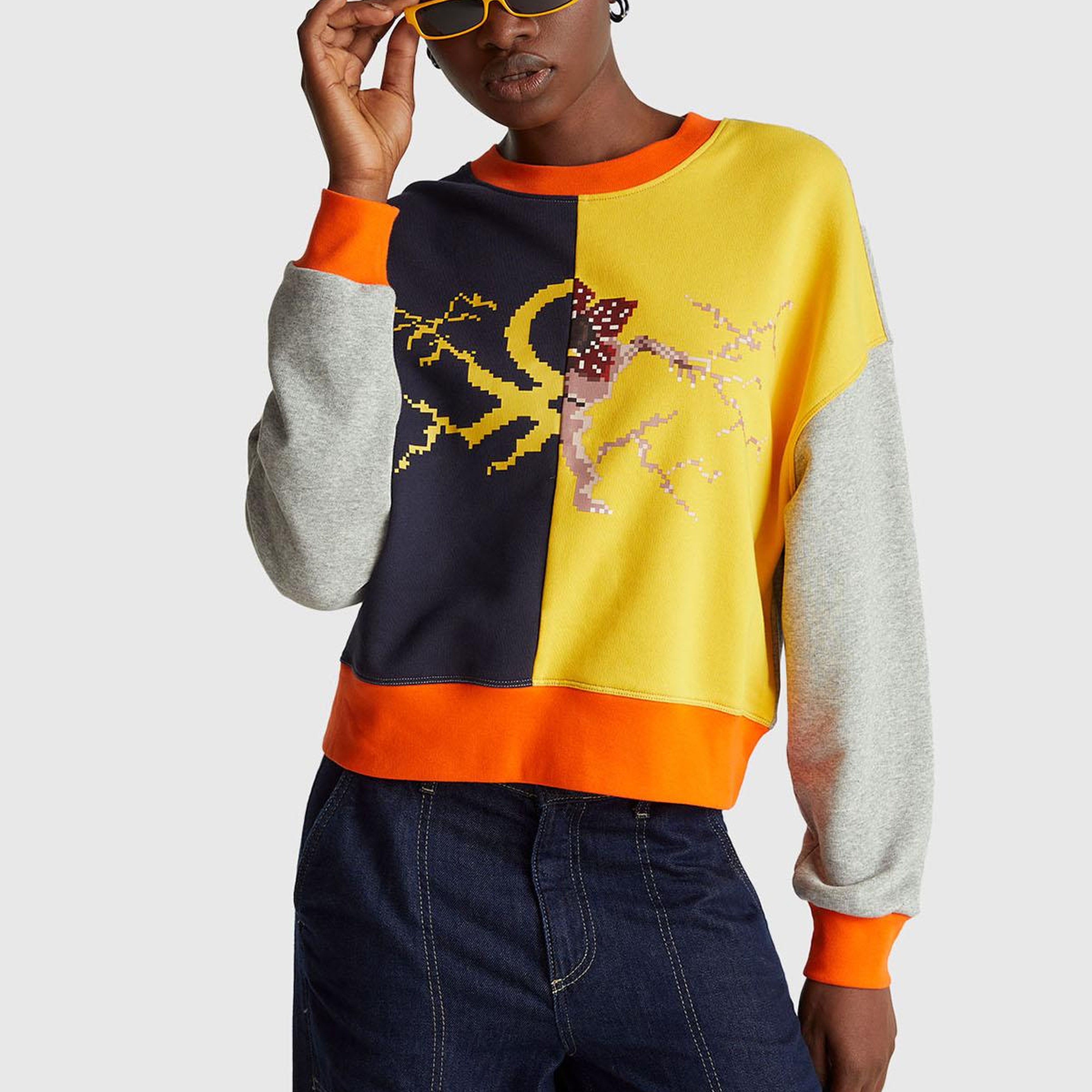 Kadın Sarı Mix  %100 Pamuk Renk Bloklu Stranger Things Baskılı Sweatshirt