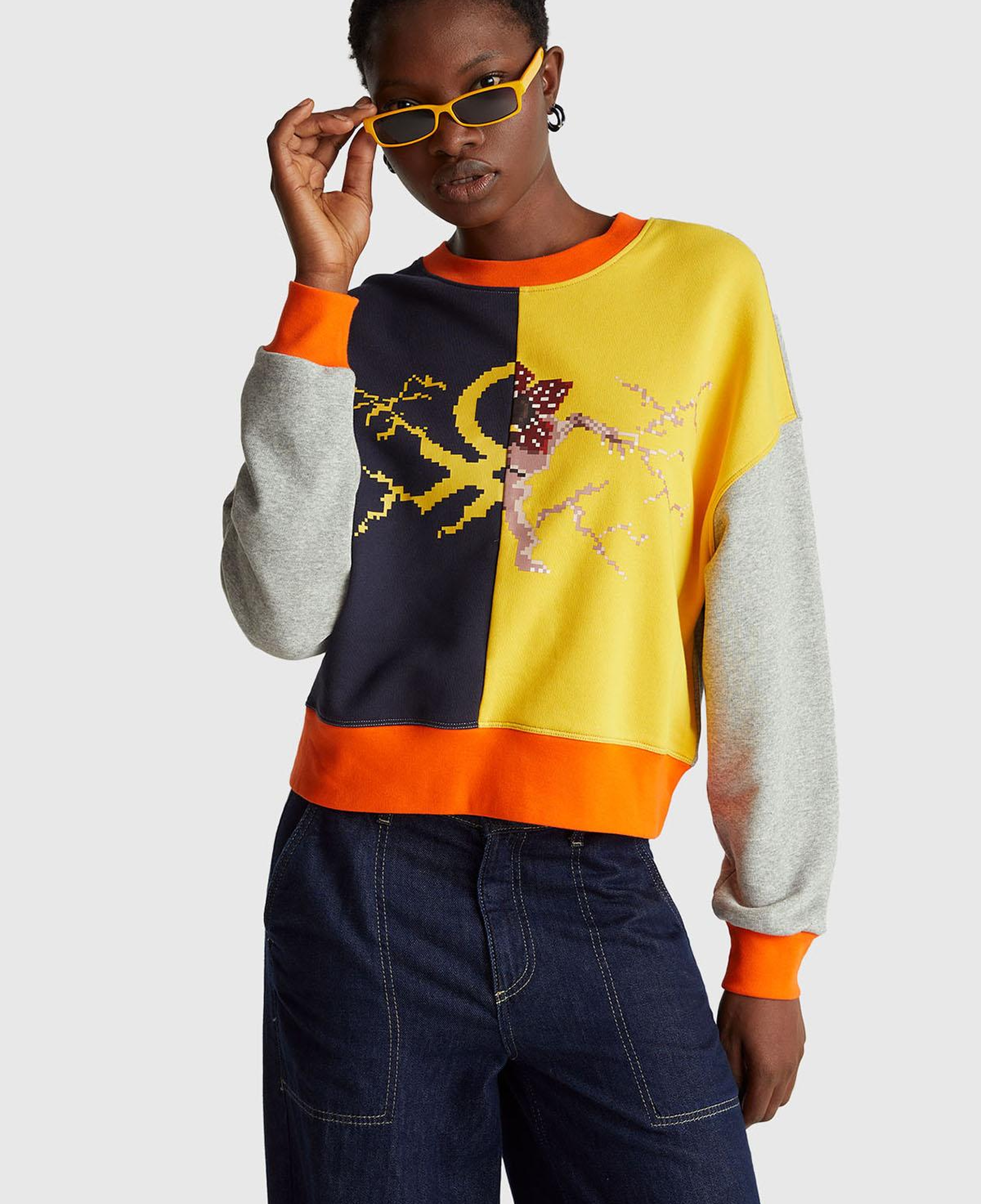 Kadın Sarı Mix  %100 Pamuk Renk Bloklu Stranger Things Baskılı Sweatshirt