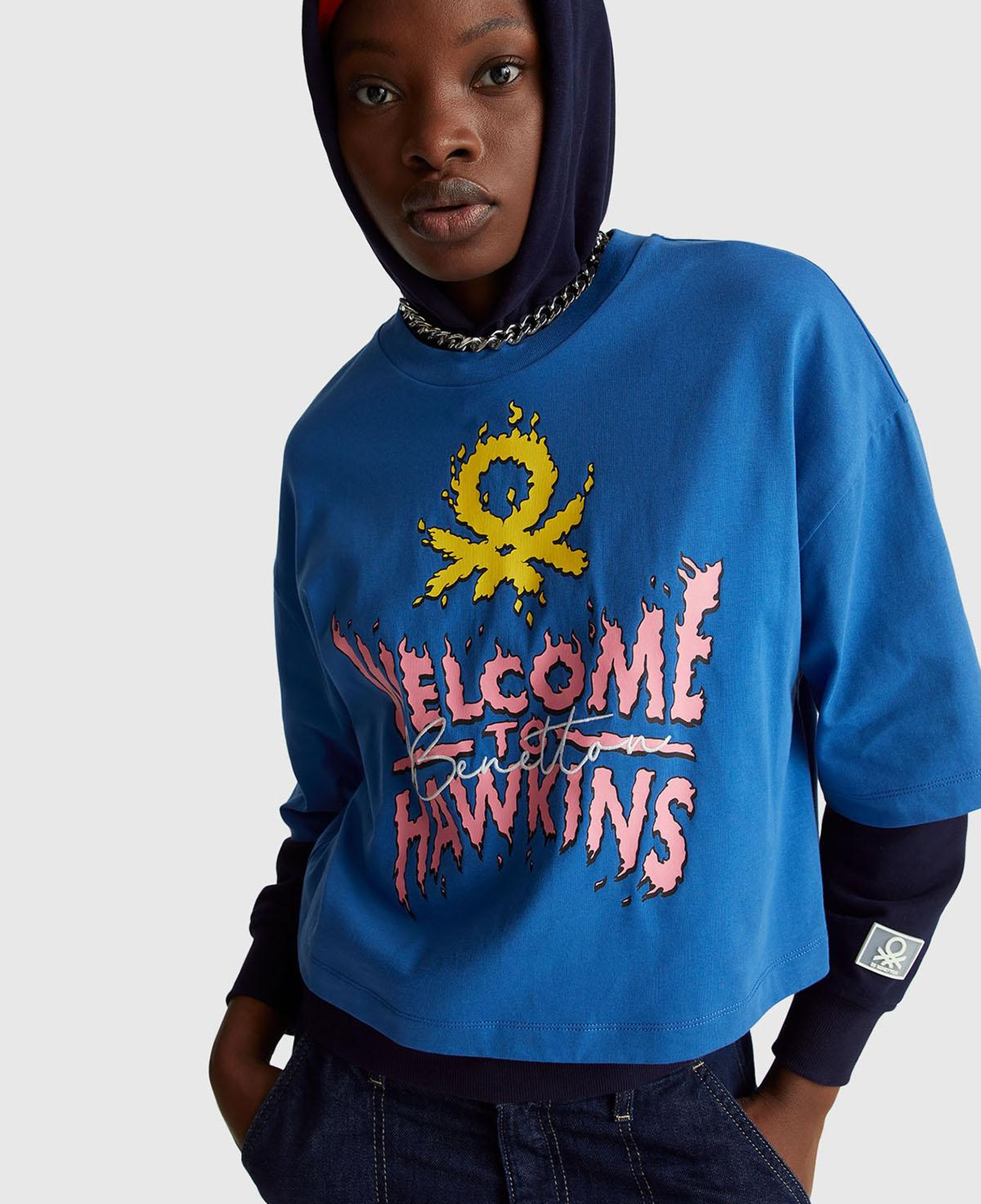 Kadın Mavi  %100 Pamuk Boxy Fit Crop Stranger Things Baskılı T-shirt