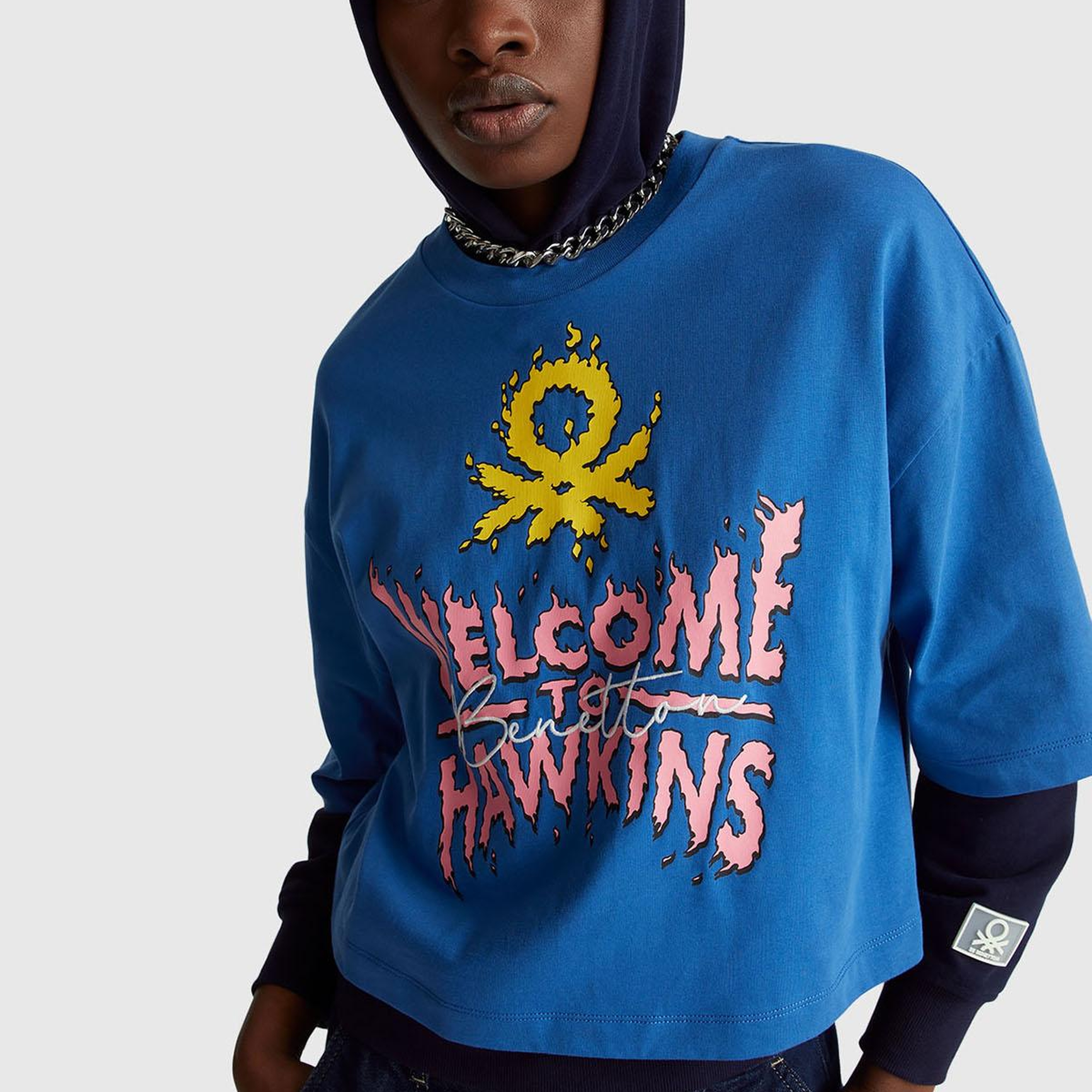 Kadın Mavi  %100 Pamuk Boxy Fit Crop Stranger Things Baskılı T-shirt