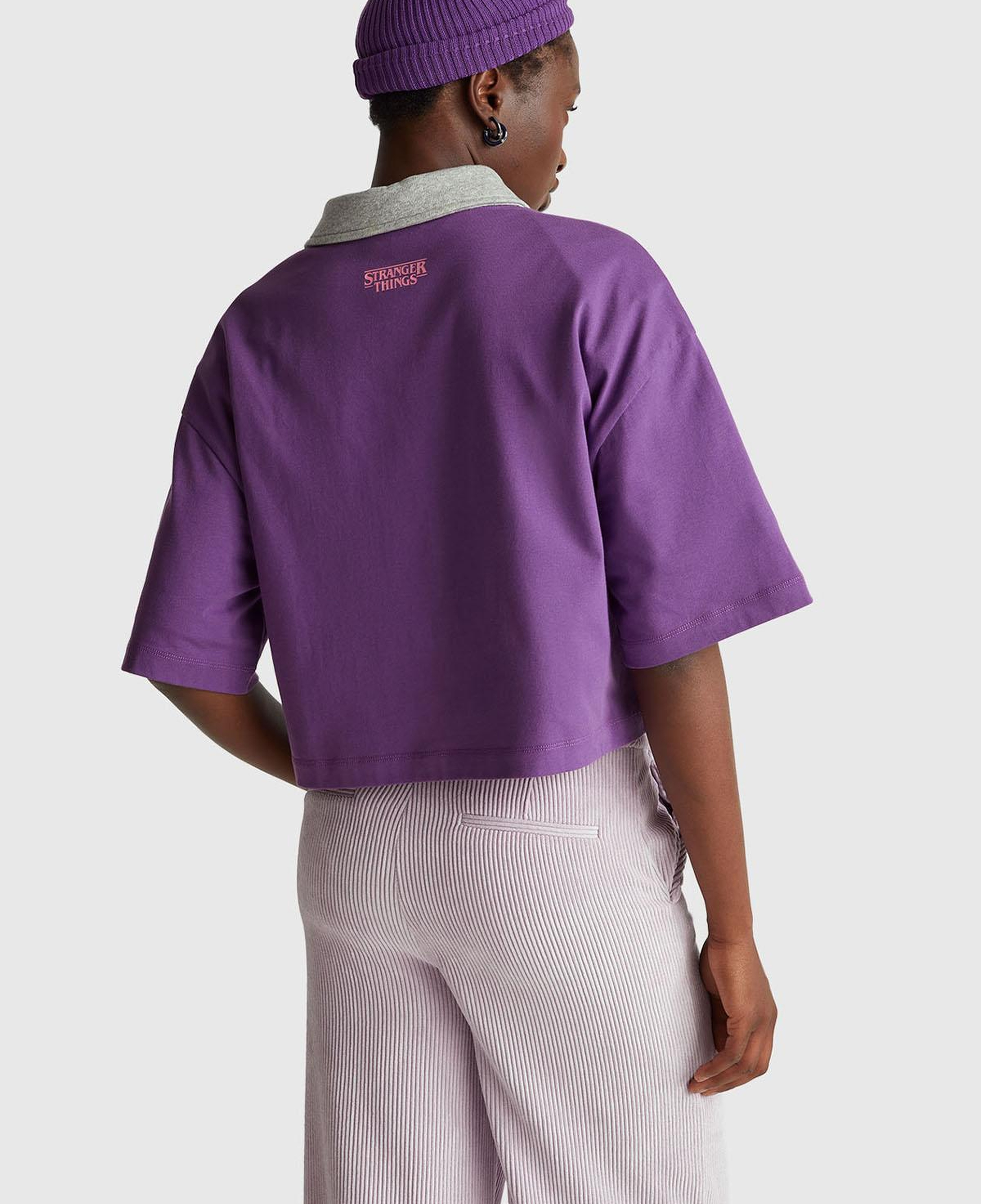 Kadın Mor  %100 Pamuk Boxy Fit Crop Stranger Things Baskılı T-shirt