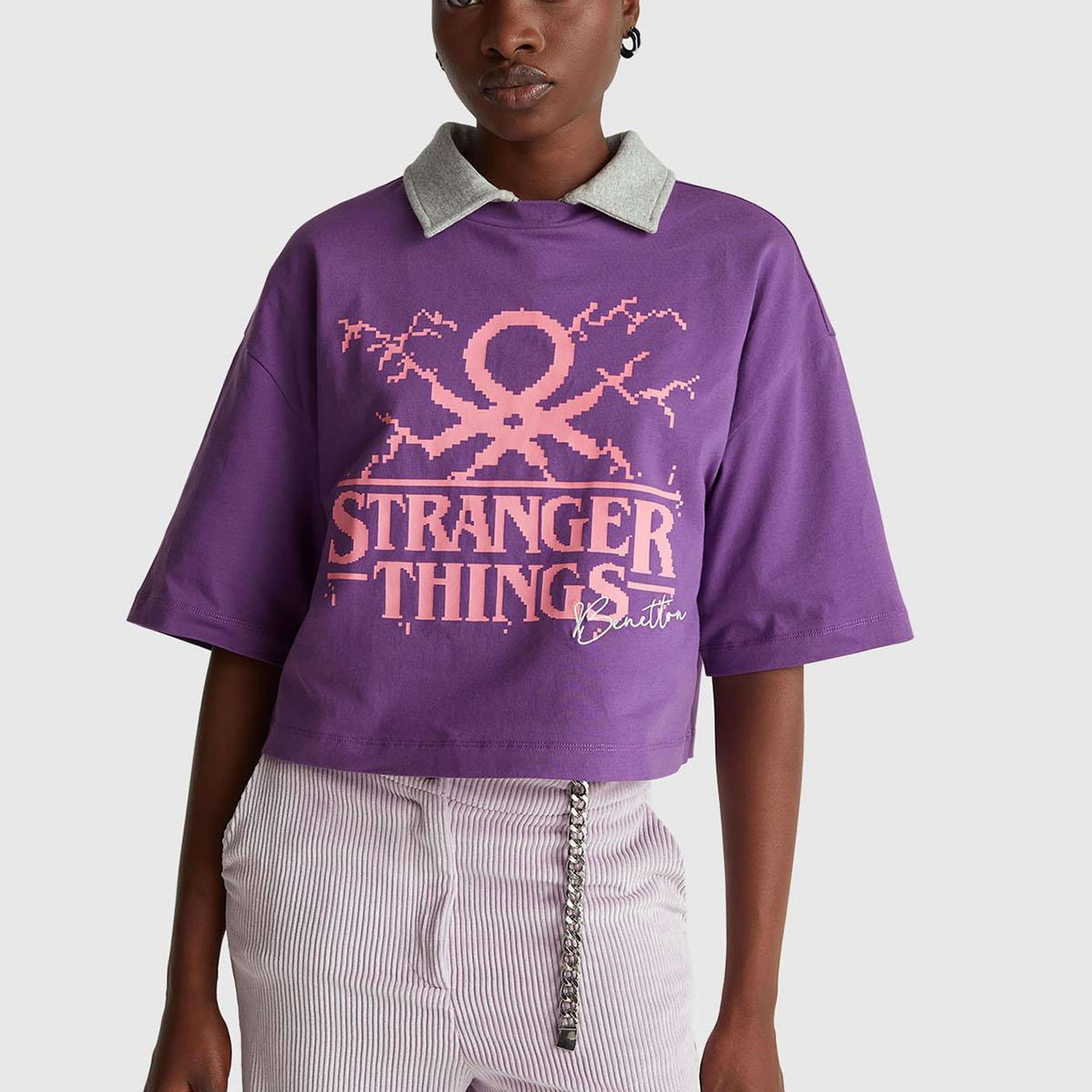 Kadın Mor  %100 Pamuk Boxy Fit Crop Stranger Things Baskılı T-shirt
