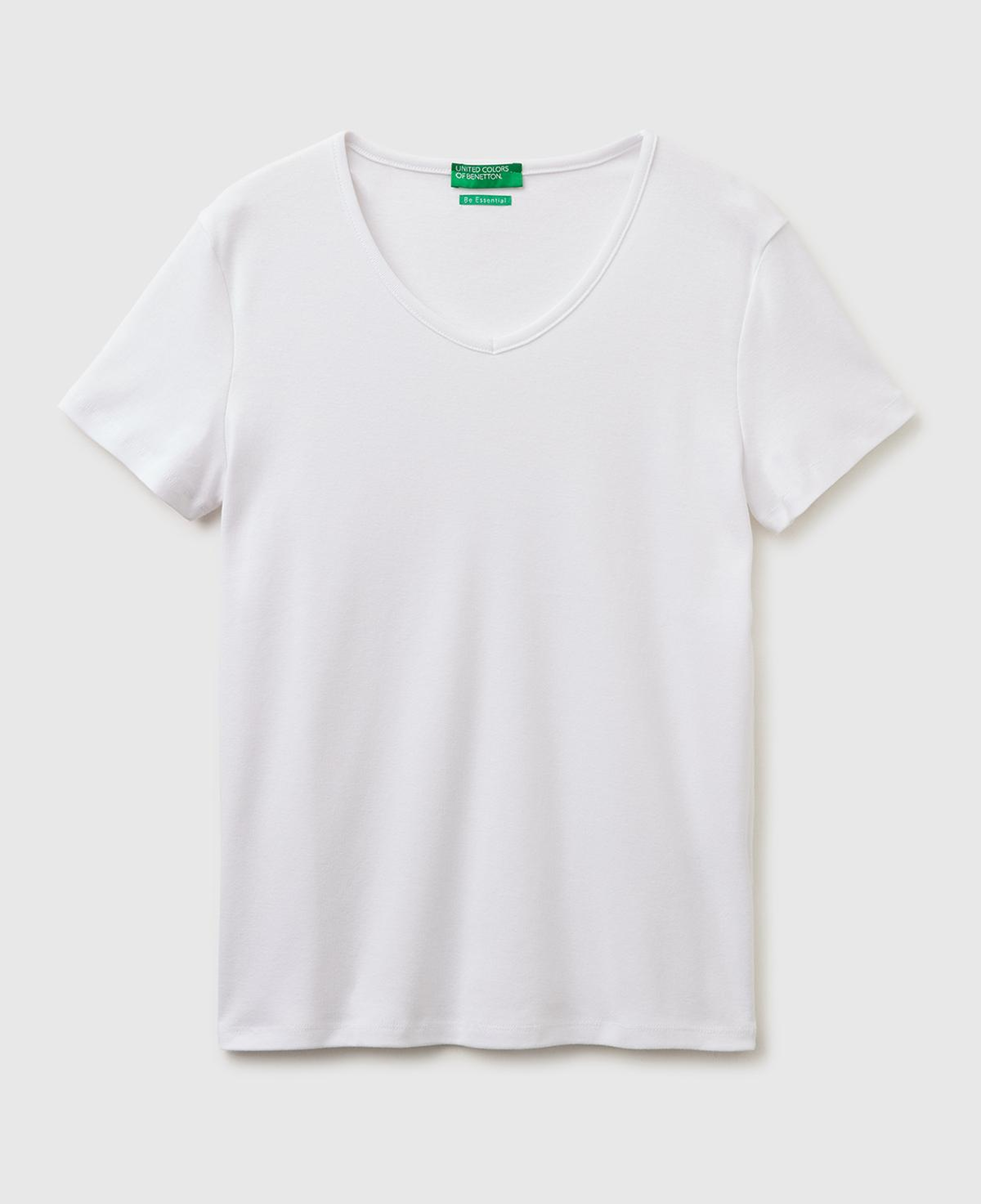 Kadın Beyaz %100 Pamuk Geniş V Yaka T-Shirt