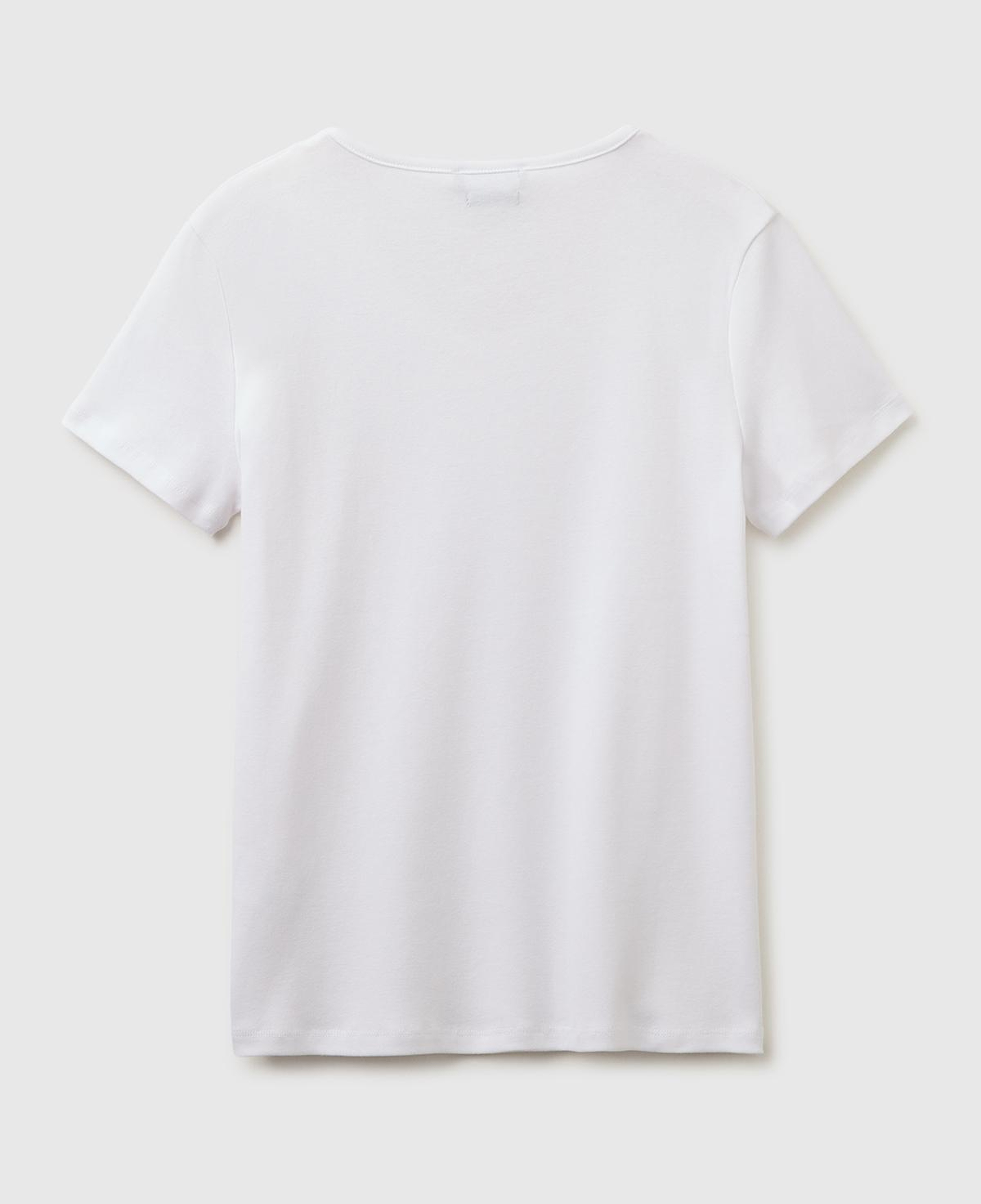 Kadın Beyaz %100 Pamuk Geniş V Yaka T-Shirt