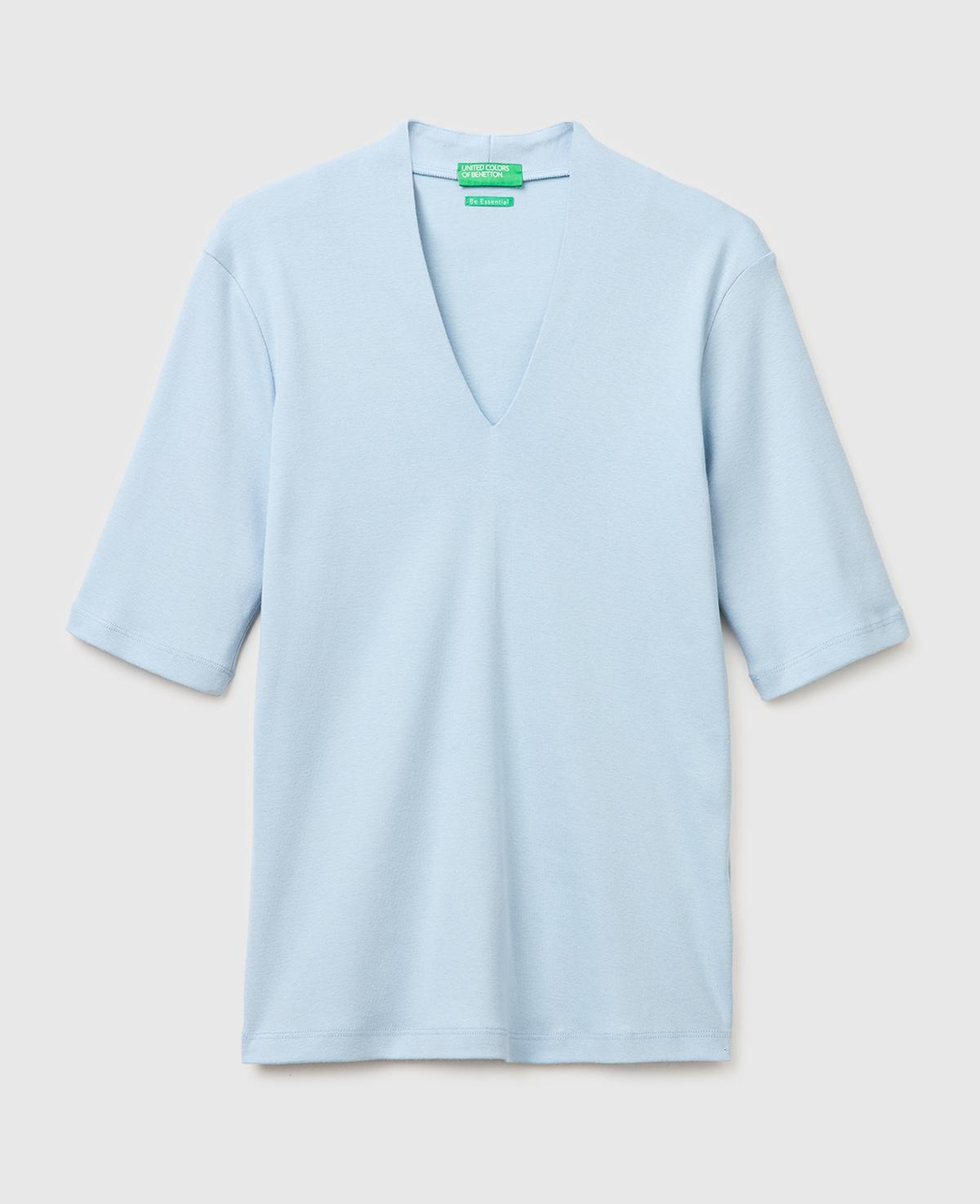 Kadın Açık Mavi %100 Pamuk Yarım Kollu Derin V Yaka T-Shirt