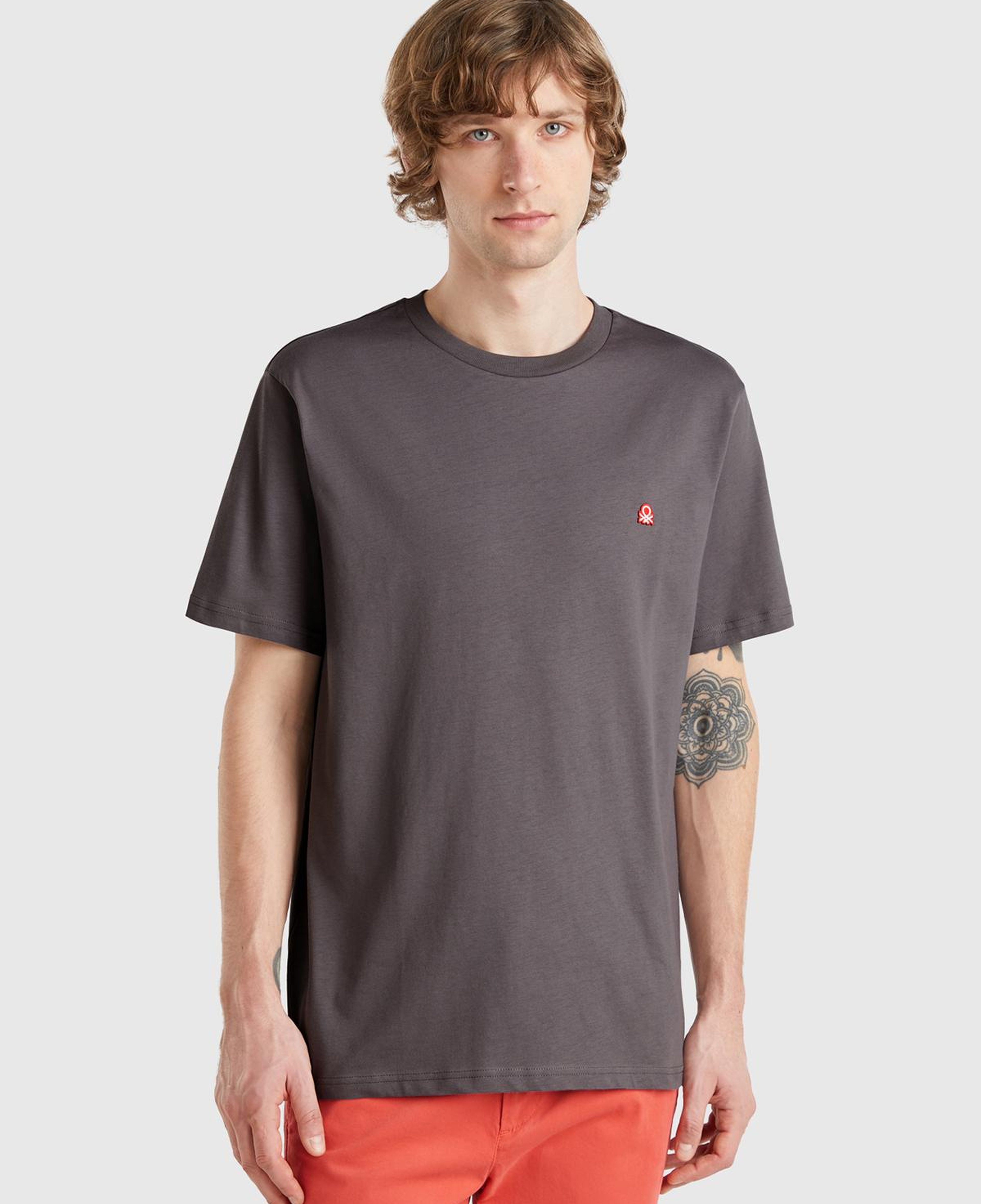 Erkek Koyu Gri %100 Koton Logolu Bisiklet Yaka T-Shirt