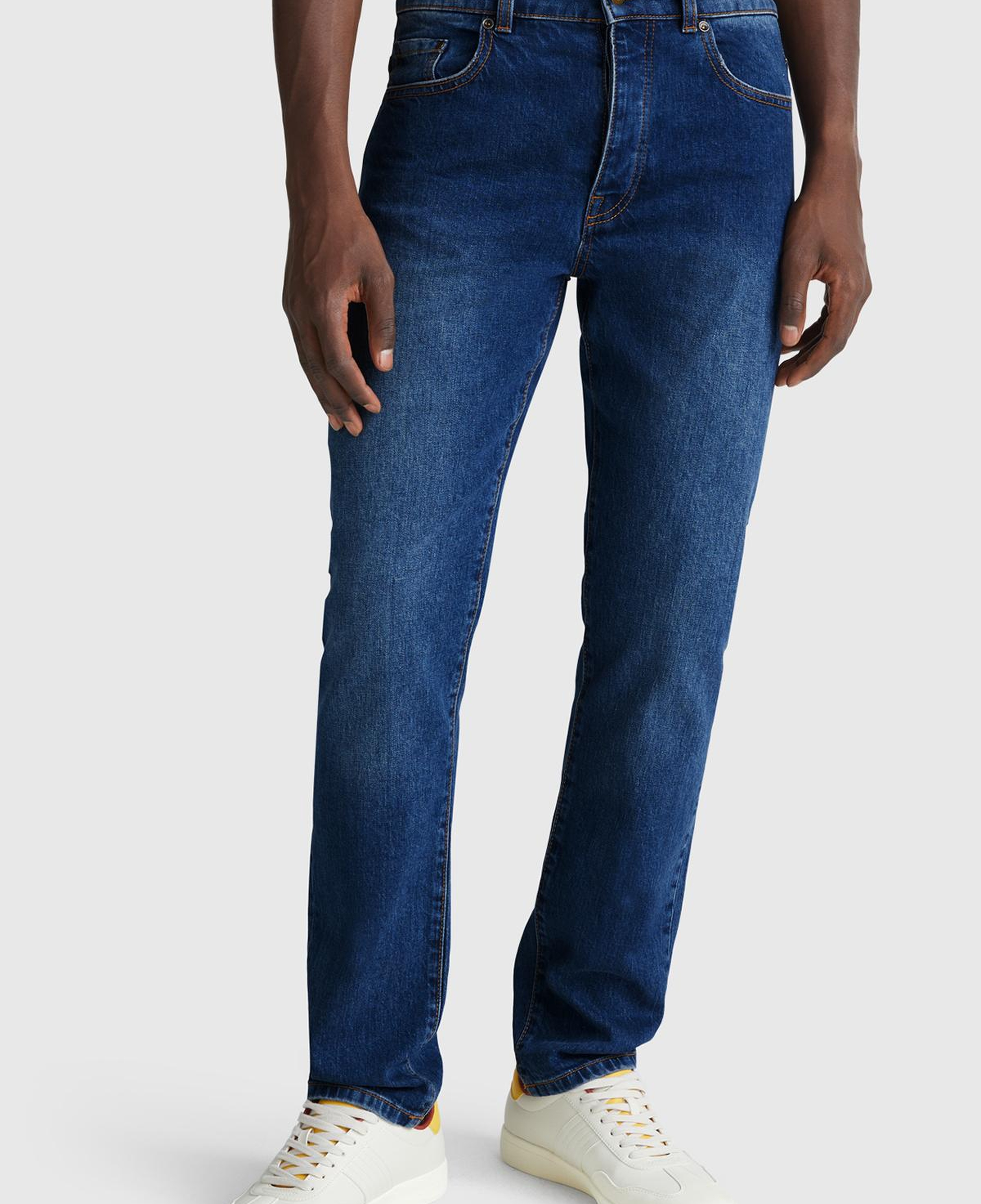 Erkek Koyu Mavi Pamuk Karışımlı Arkası Logo Etiketli Cepli Slim Fit Denim Pantolon