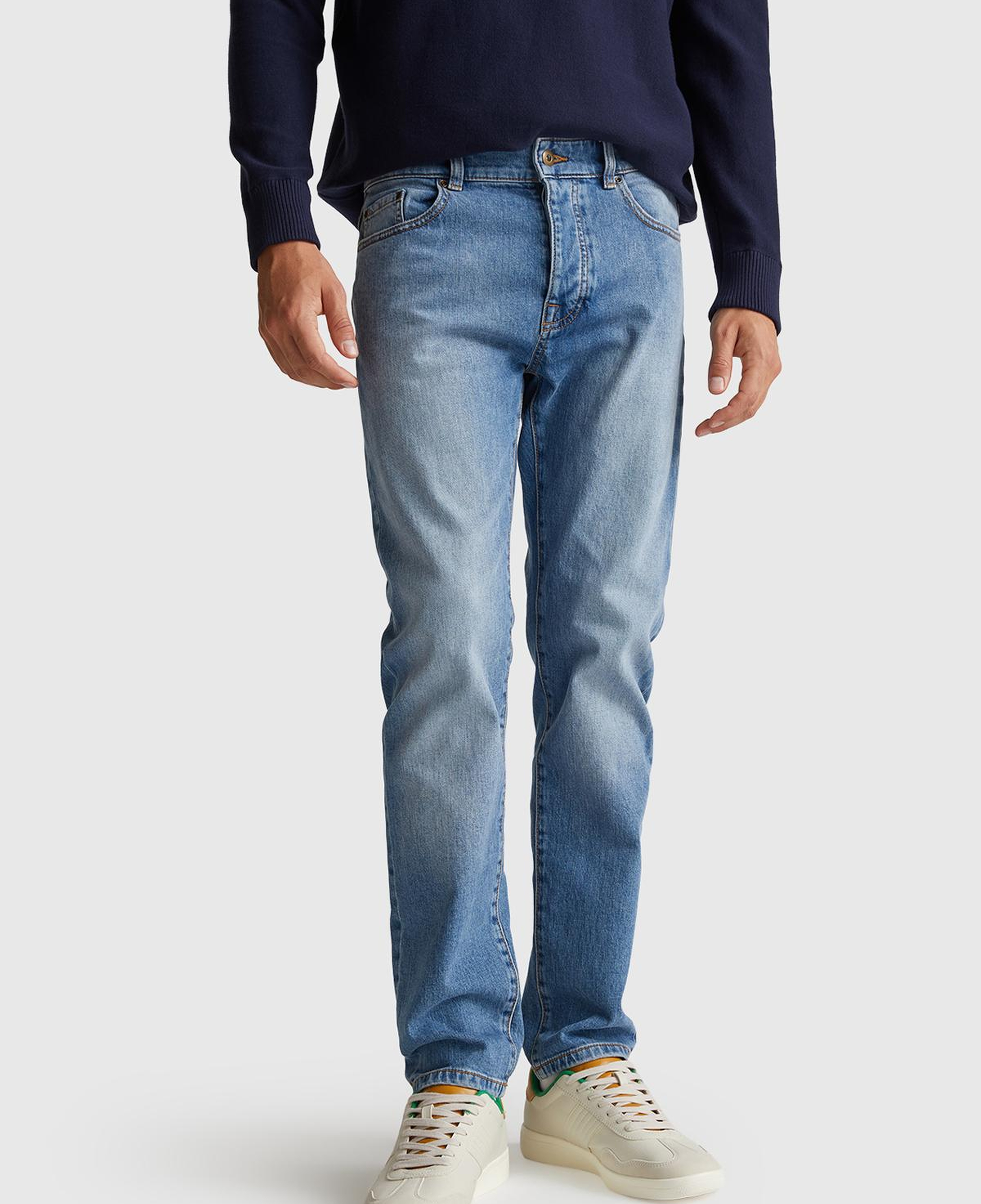 Erkek Açık Mavi Pamuk Karışımlı Arkası Logo Etiketli Cepli Slim Fit Denim Pantolon