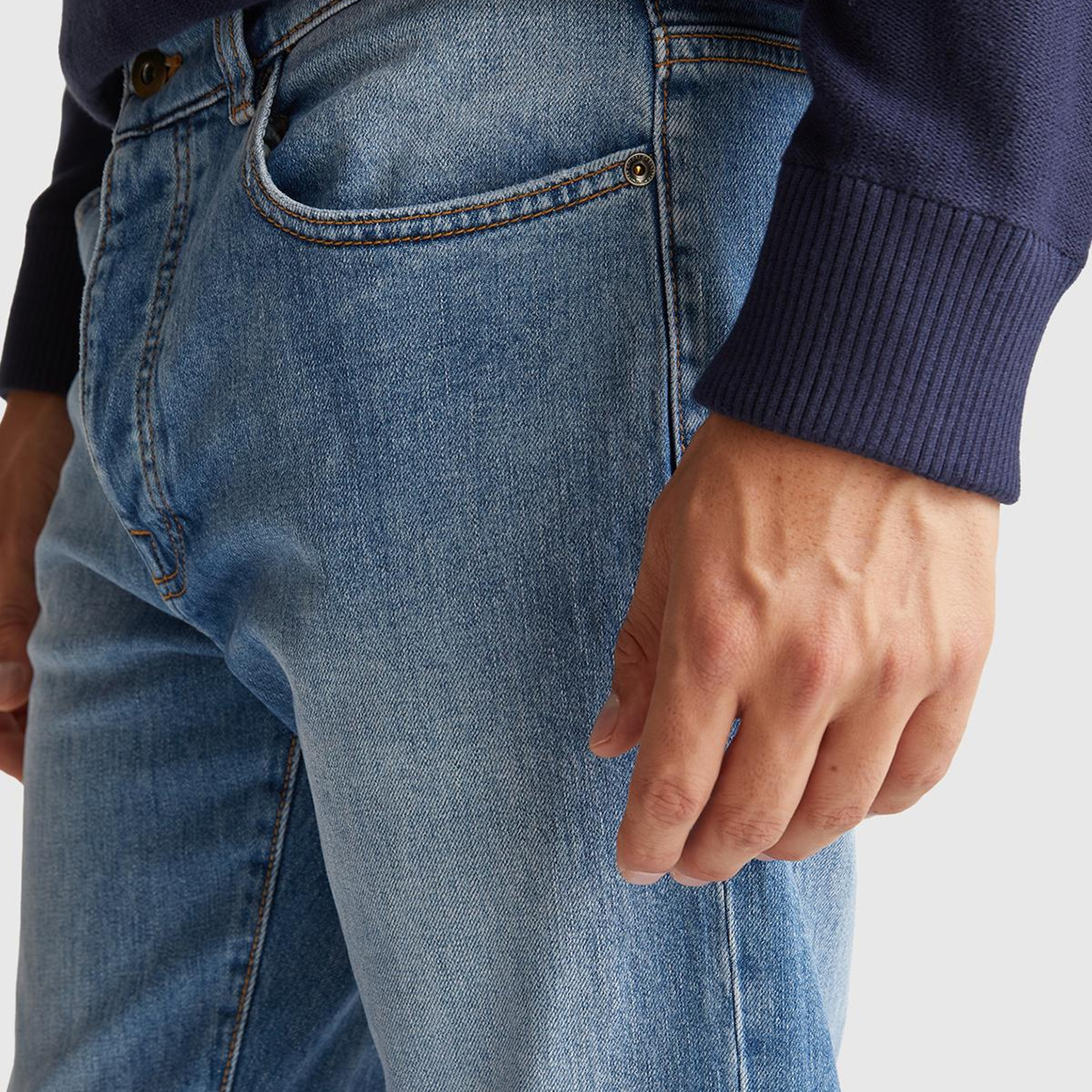 Erkek Açık Mavi Pamuk Karışımlı Arkası Logo Etiketli Cepli Slim Fit Denim Pantolon