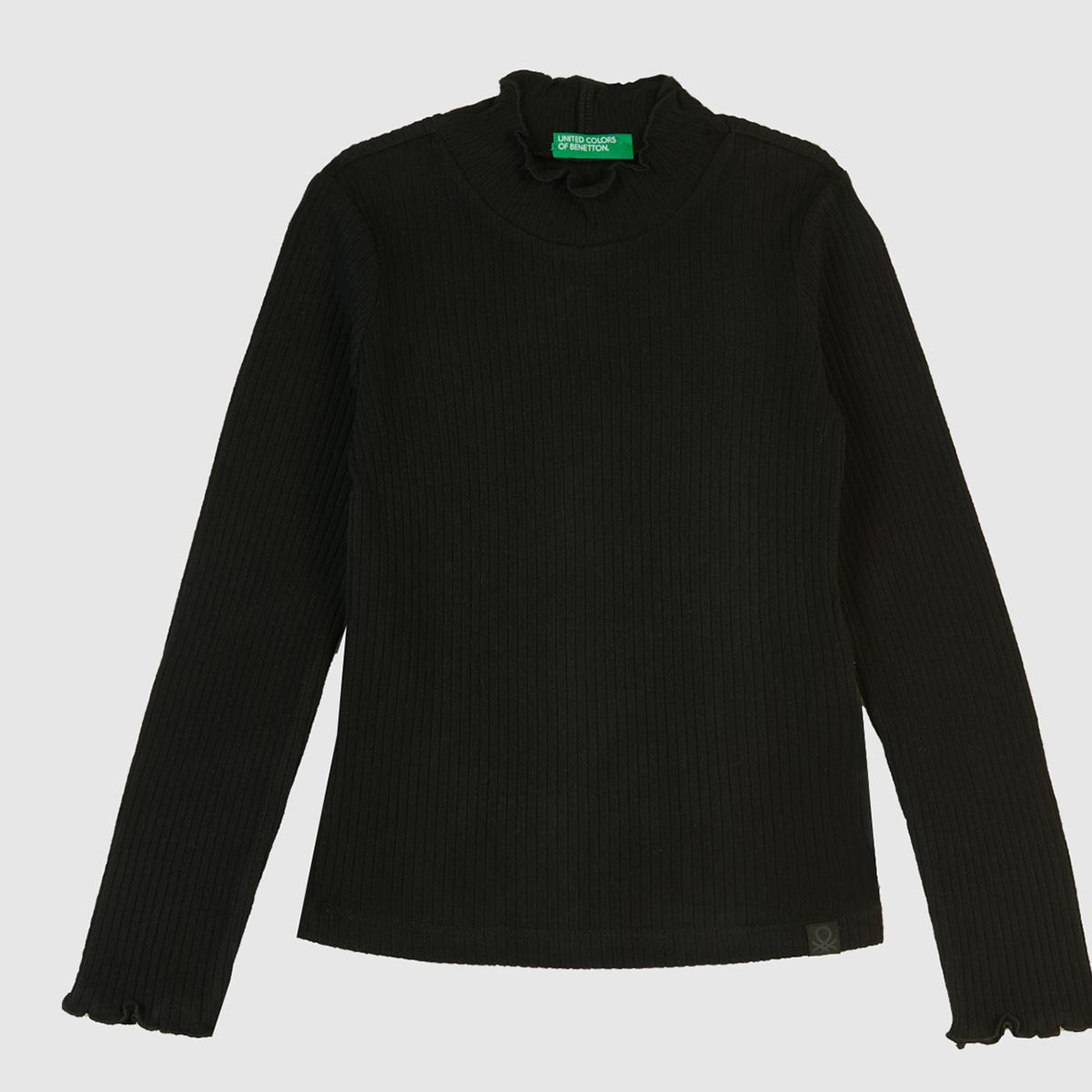 Kız Çocuk Siyah Logo Etiketli Fırfır Detaylı Yarım Balıkçı Yaka Uzun Kollu T-Shirt