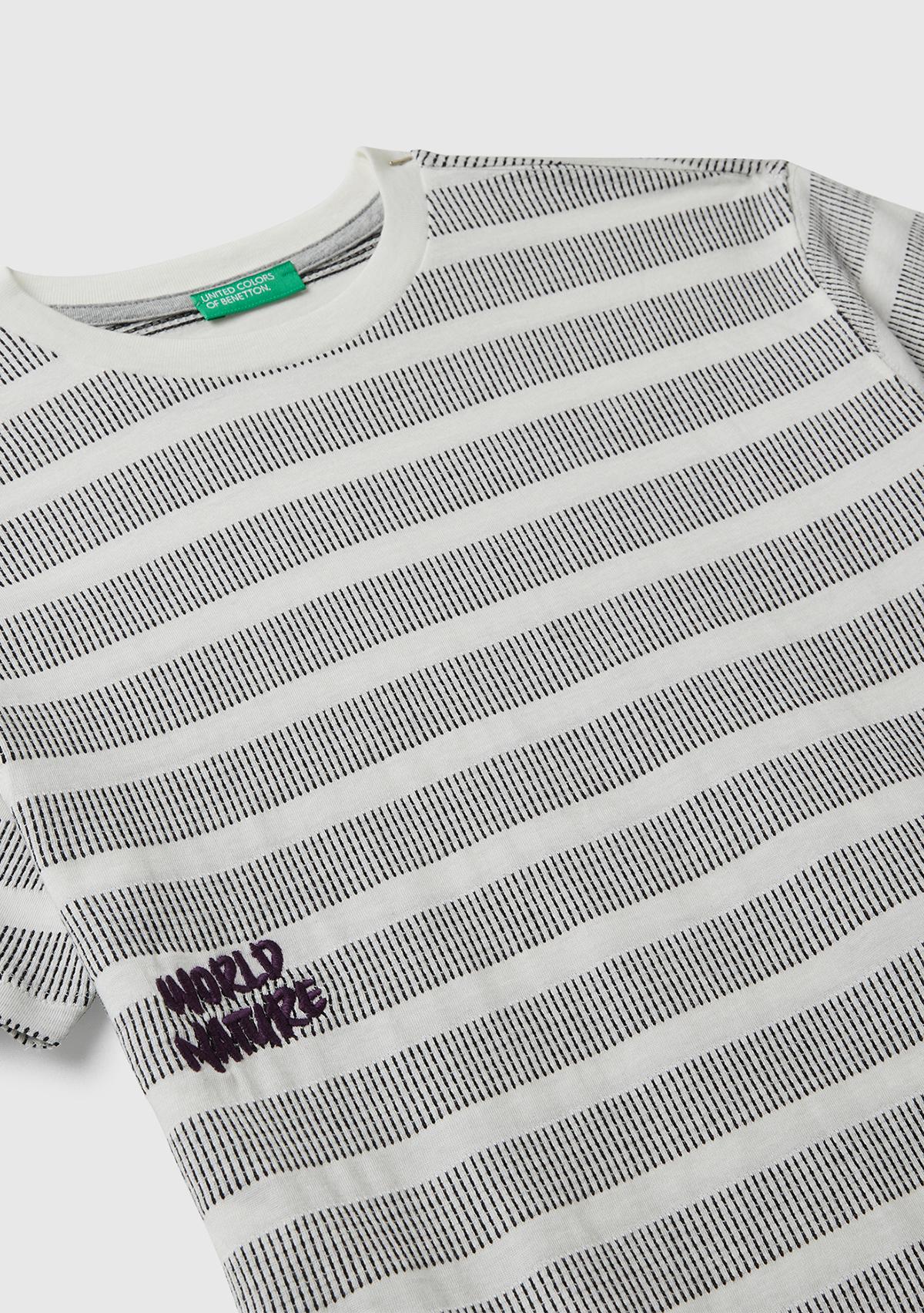 Erkek Çocuk Gri Çizgili Önü Yazı Detaylı Kolu Logo Etiketli Oversize T-shirt