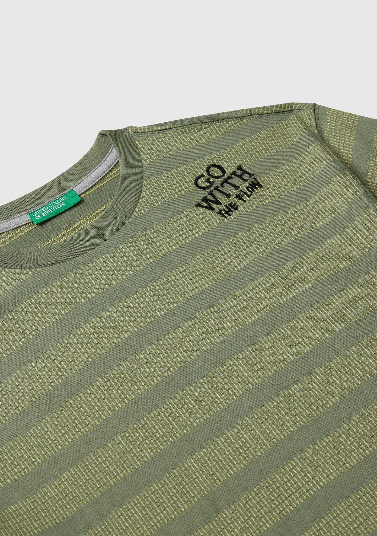 Erkek Çocuk Sarı Çizgili Önü Yazı Detaylı Kolu Logo Etiketli Oversize T-shirt