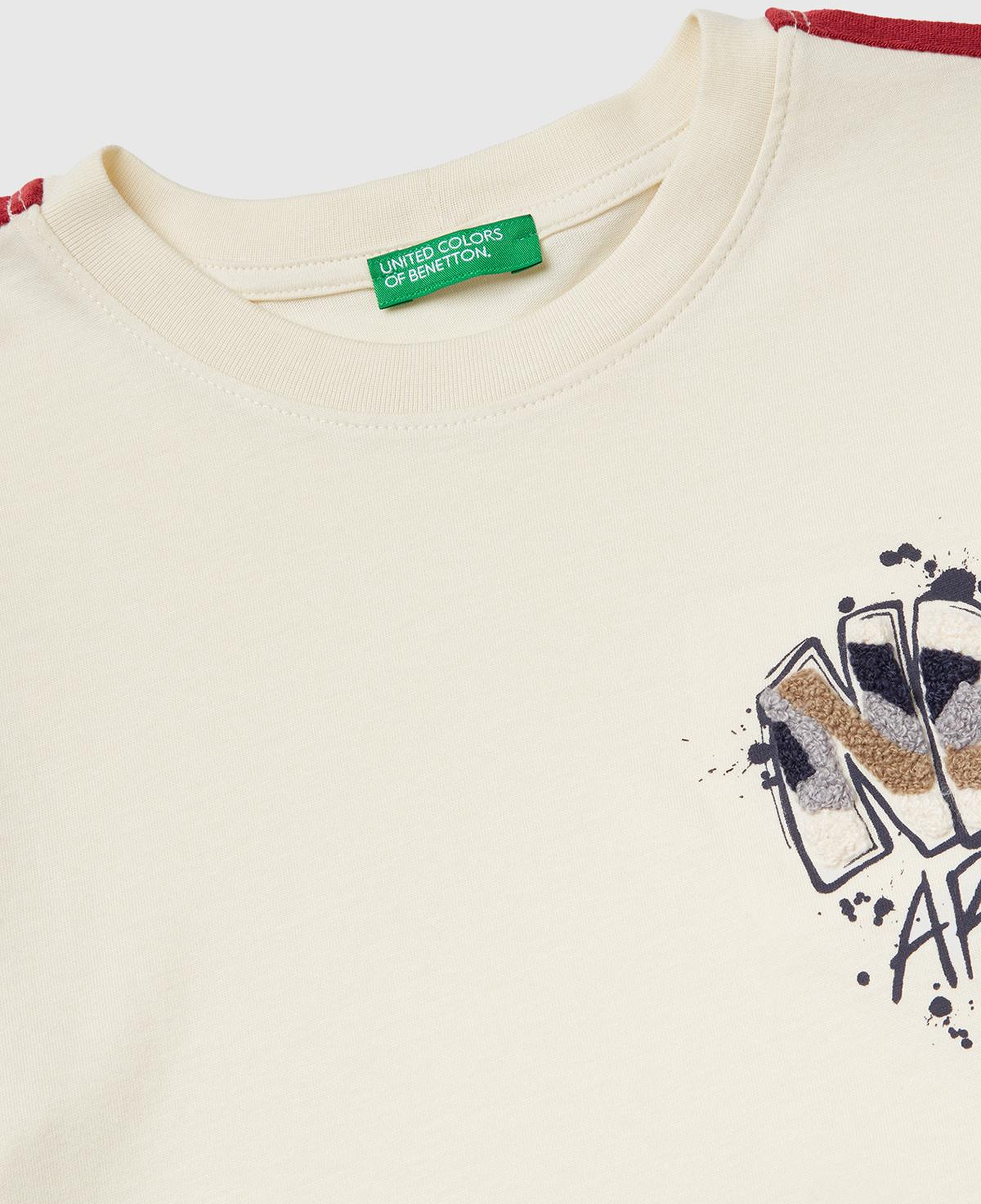 Erkek Çocuk Krem Önü Baskılı Kontrast Bant Detaylı Uzun Kollu T-shirt
