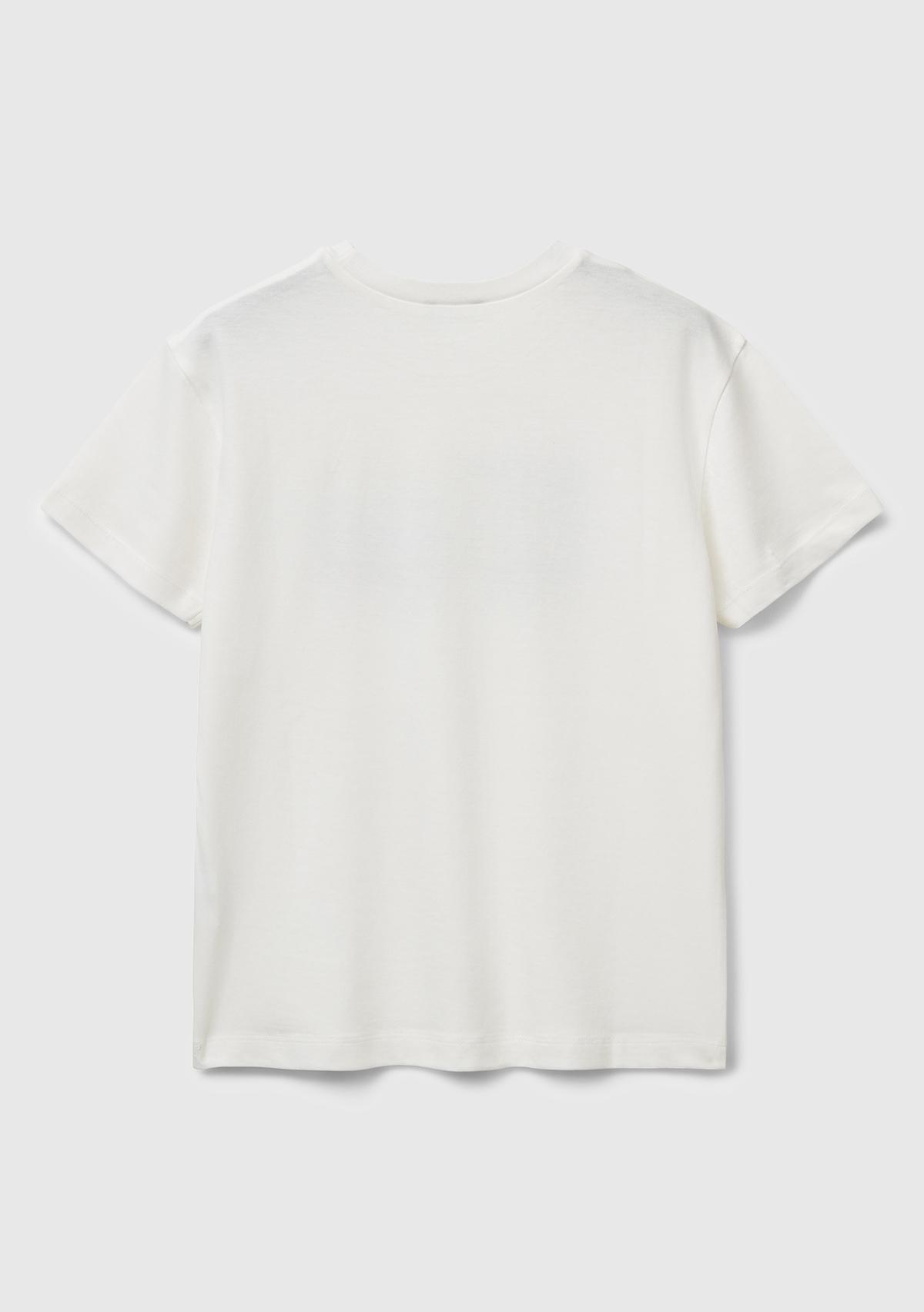 Erkek Çocuk Ekru Önü Logo Baskılı Bisiklet Yaka T-shirt