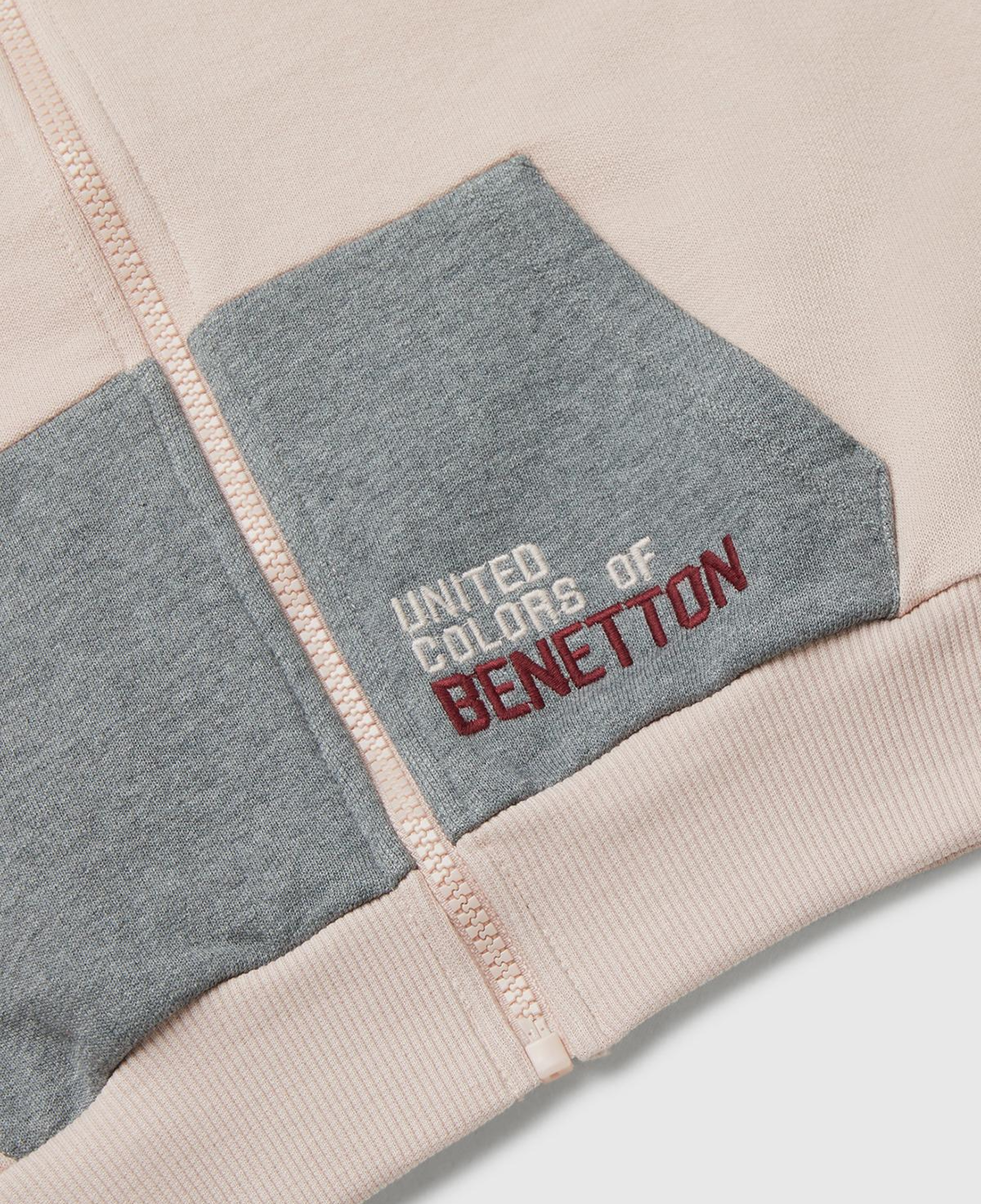 Kız Çocuk Pembe Mix Önü Logo Nakışlı Cepli Fermuarlı Dik Yaka Sweatshirt
