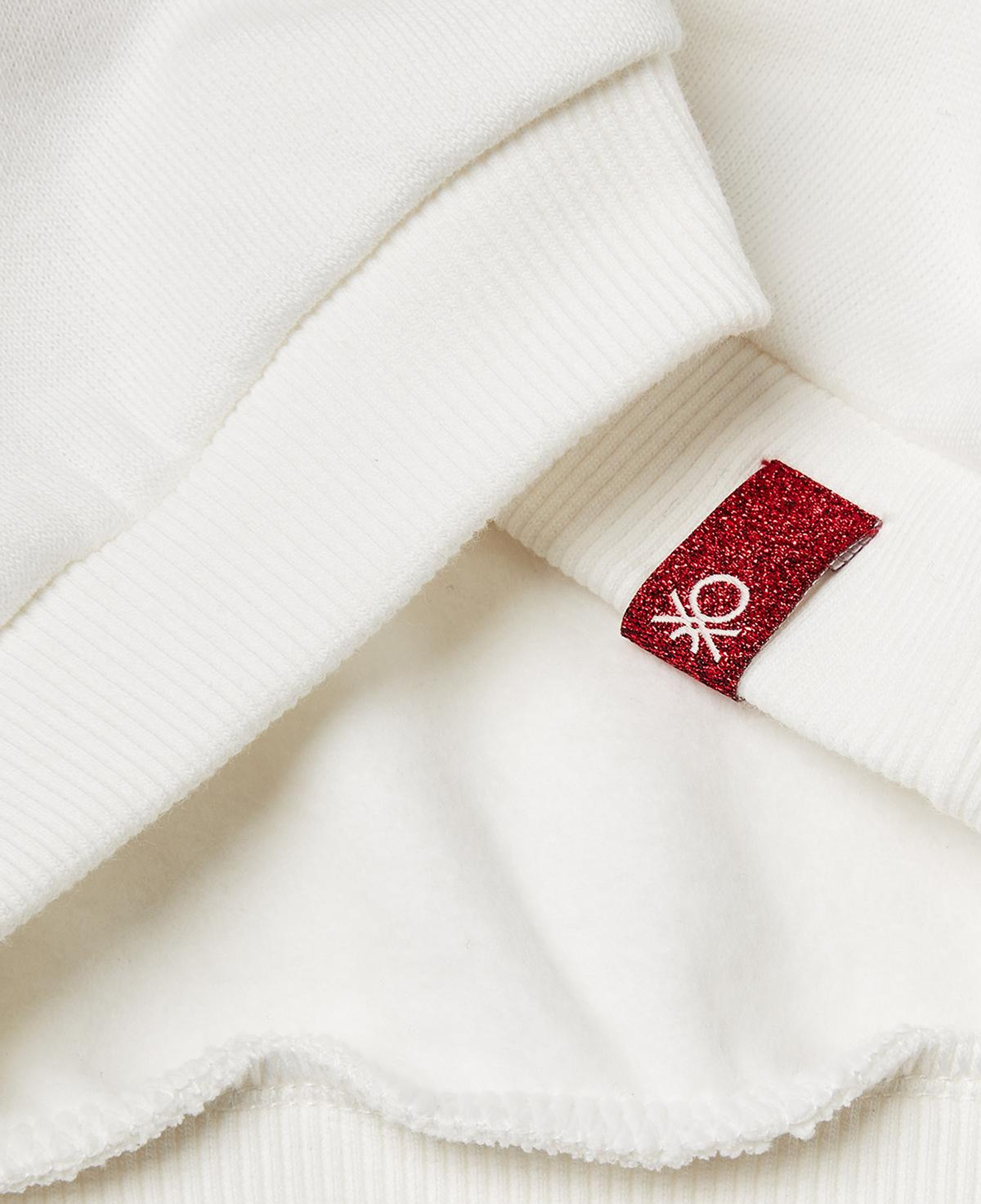 Kız Çocuk Ekru Önü Baskılı Logo Etiketi Detaylı Şardonlu Sweatshirt