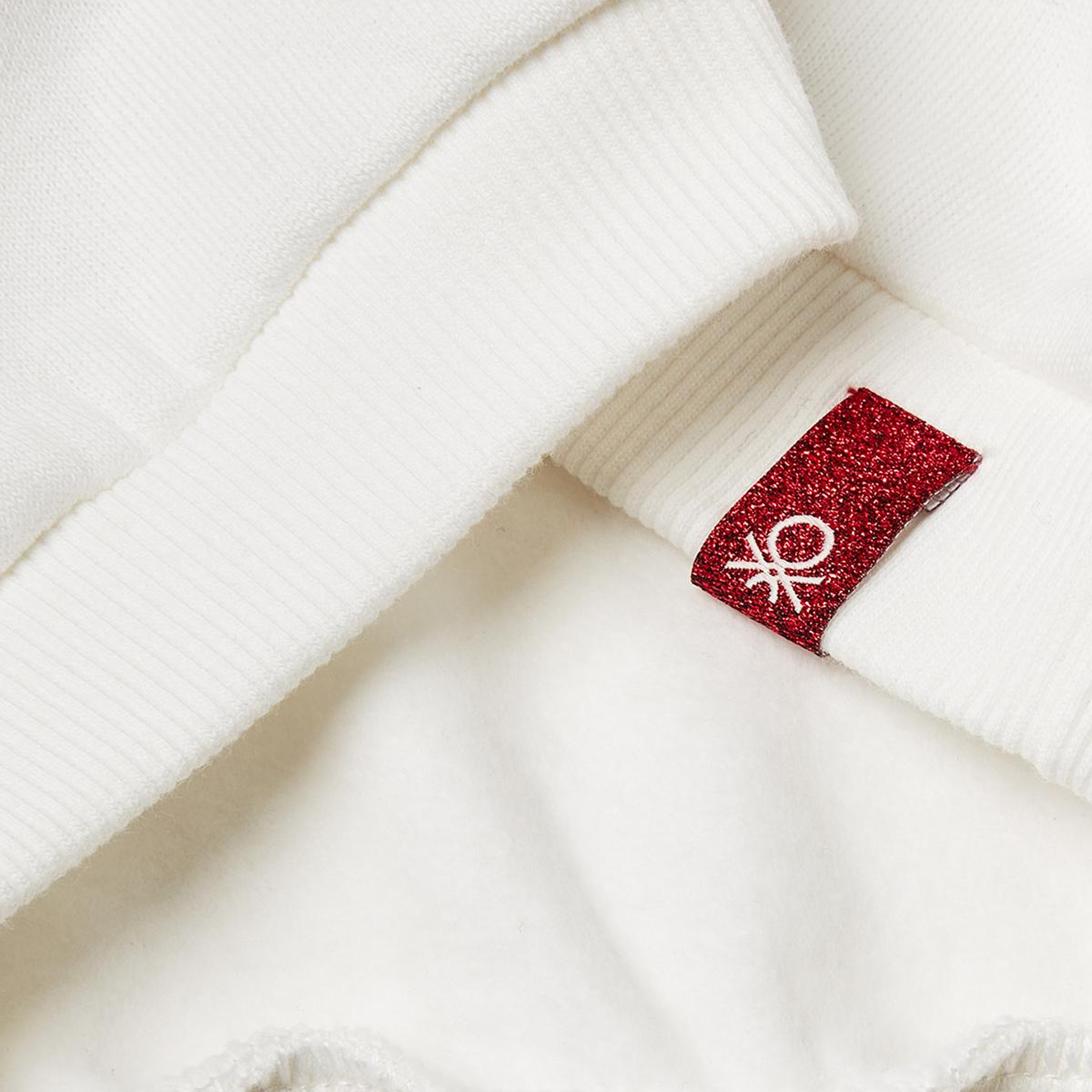 Kız Çocuk Ekru Önü Baskılı Logo Etiketi Detaylı Şardonlu Sweatshirt