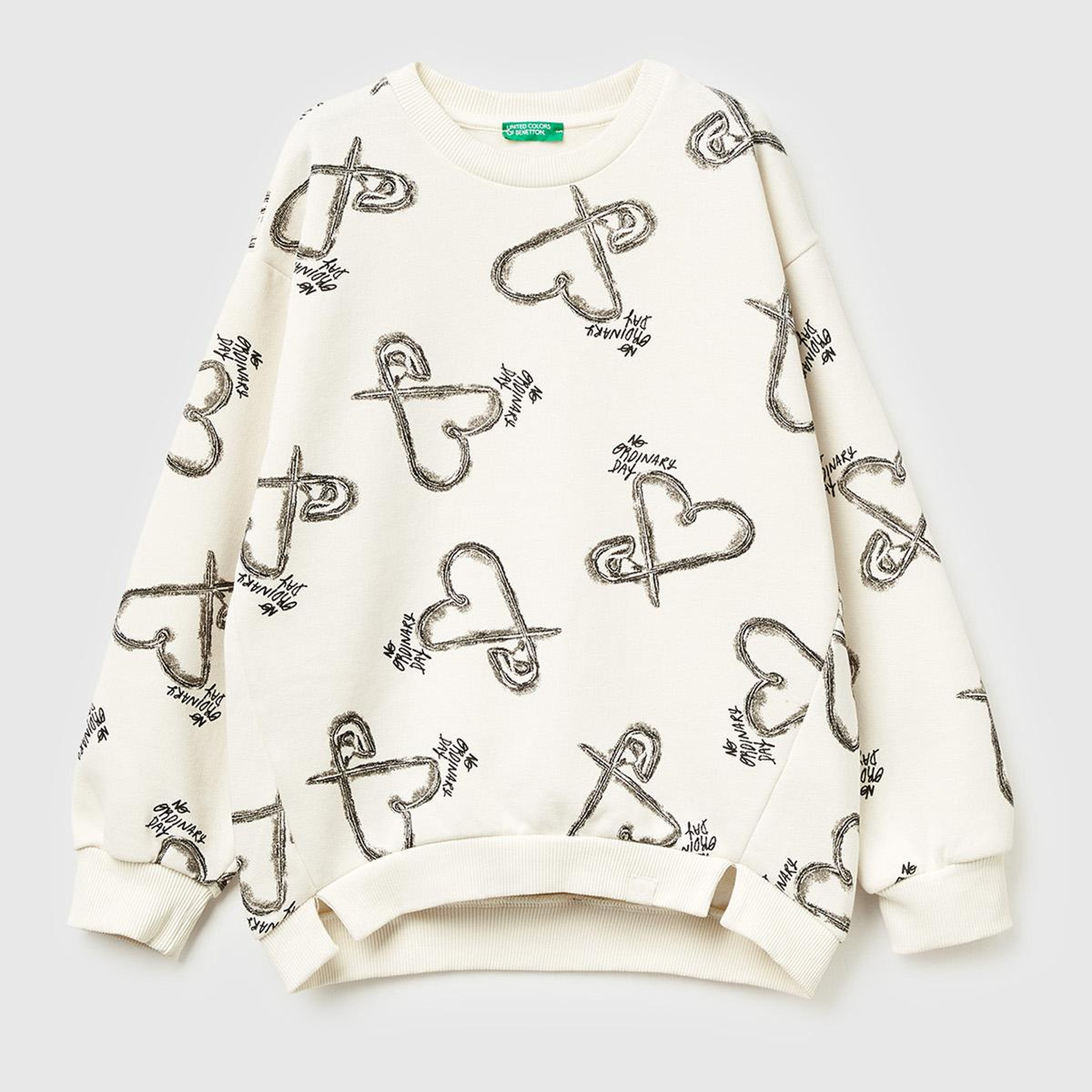 Kız Çocuk Ekru Tamamı Baskılı Logo Etiketi Detaylı Yırtmaçlı Sweatshirt